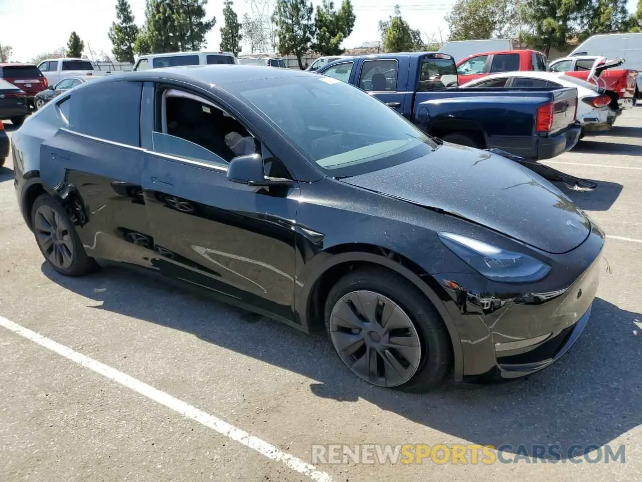 4 Photograph of a damaged car 7SAYGDEE6RF127752 TESLA MODEL Y 2024