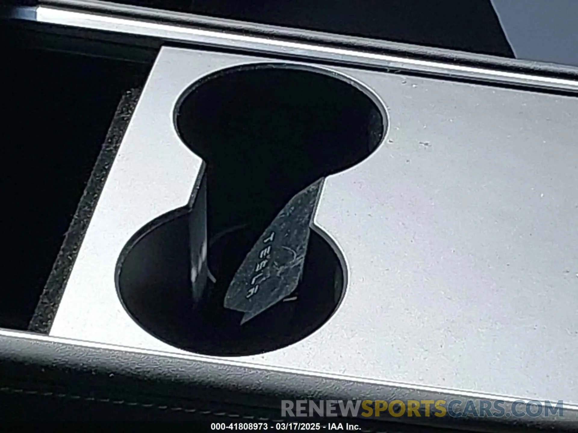 11 Photograph of a damaged car 7SAYGDEE6RF190947 TESLA MODEL Y 2024