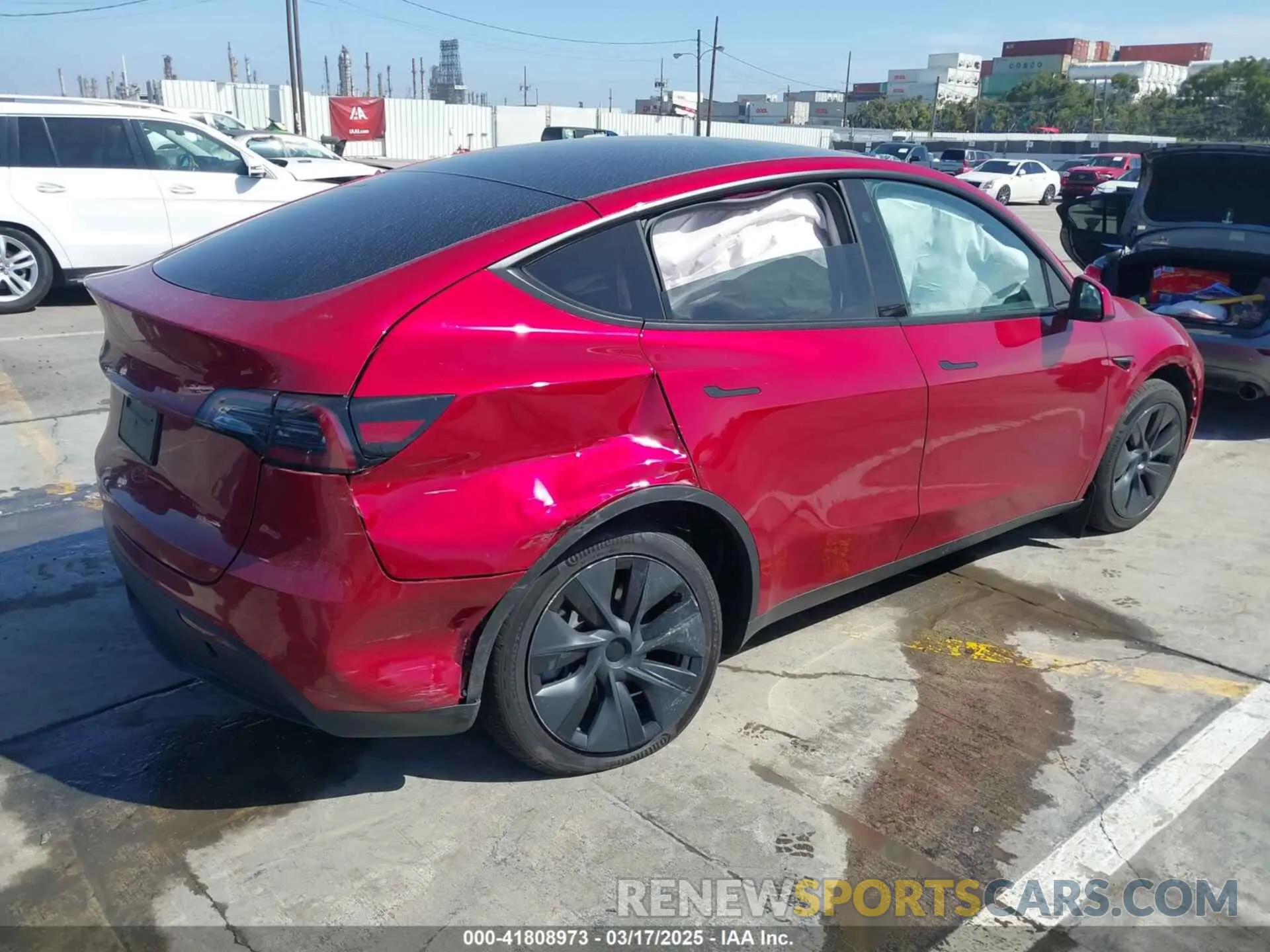 4 Photograph of a damaged car 7SAYGDEE6RF190947 TESLA MODEL Y 2024