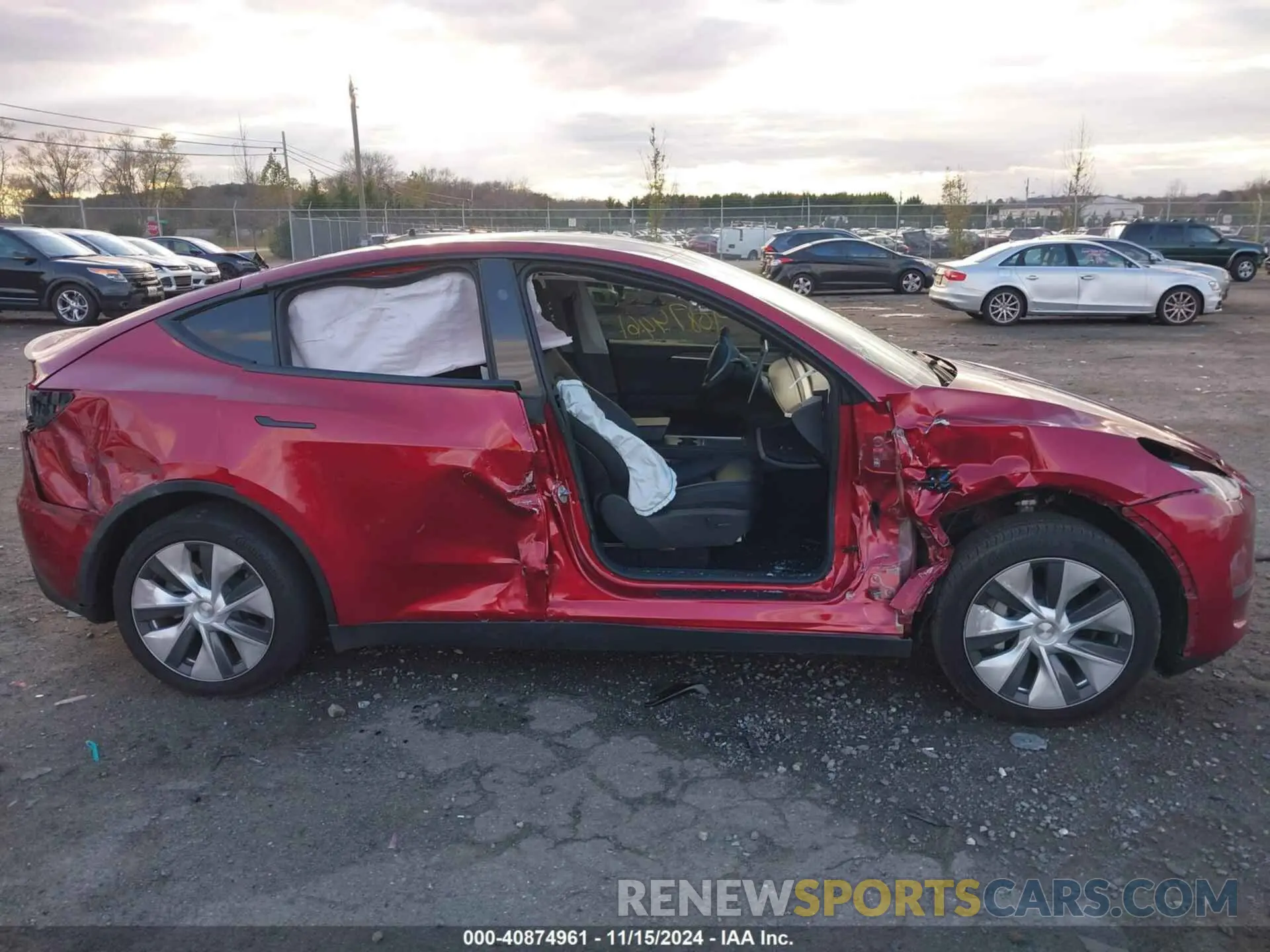 13 Photograph of a damaged car 7SAYGDEE6RF988624 TESLA MODEL Y 2024