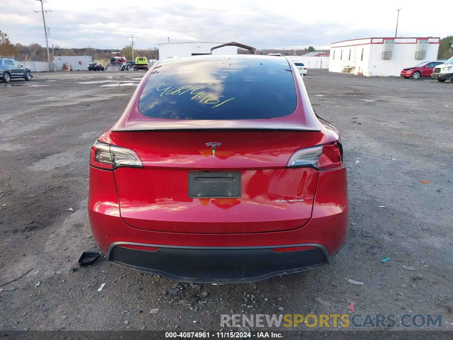 16 Photograph of a damaged car 7SAYGDEE6RF988624 TESLA MODEL Y 2024
