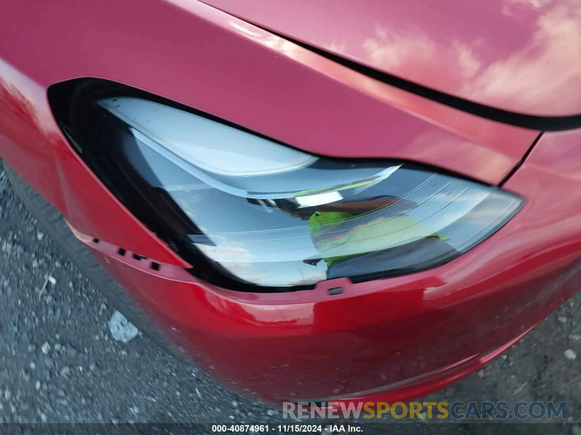 6 Photograph of a damaged car 7SAYGDEE6RF988624 TESLA MODEL Y 2024