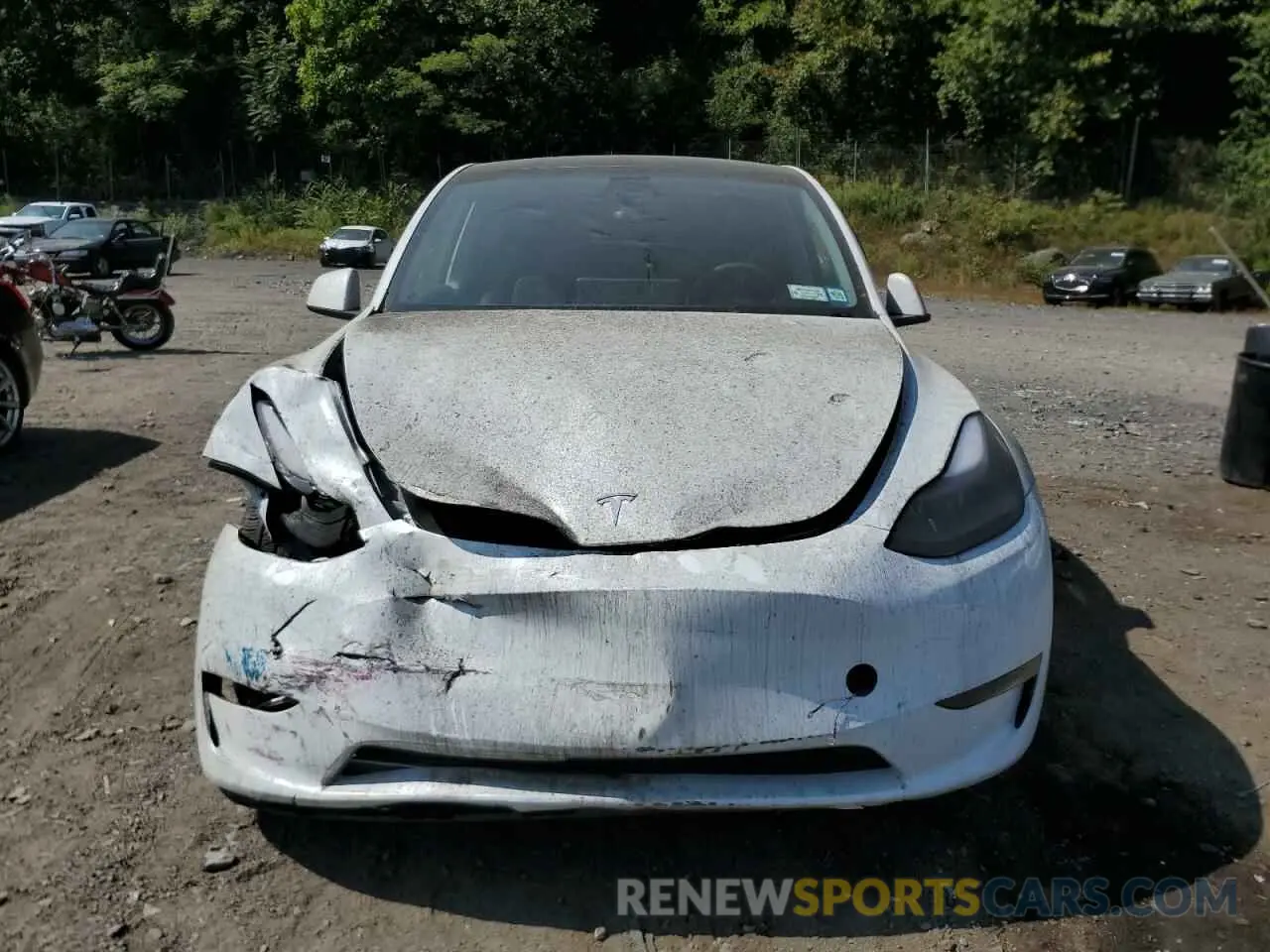 5 Photograph of a damaged car 7SAYGDEE7PF785495 TESLA MODEL Y 2024