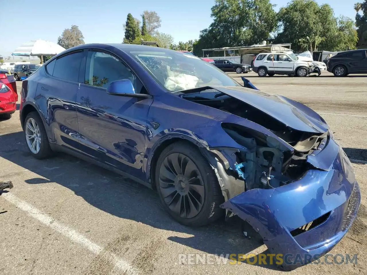 4 Photograph of a damaged car 7SAYGDEE7RA214783 TESLA MODEL Y 2024