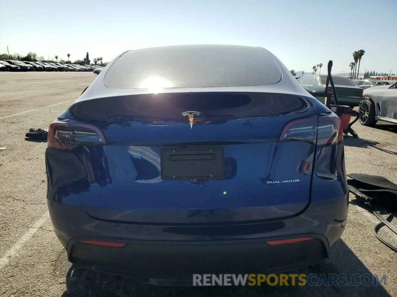 6 Photograph of a damaged car 7SAYGDEE7RA214783 TESLA MODEL Y 2024