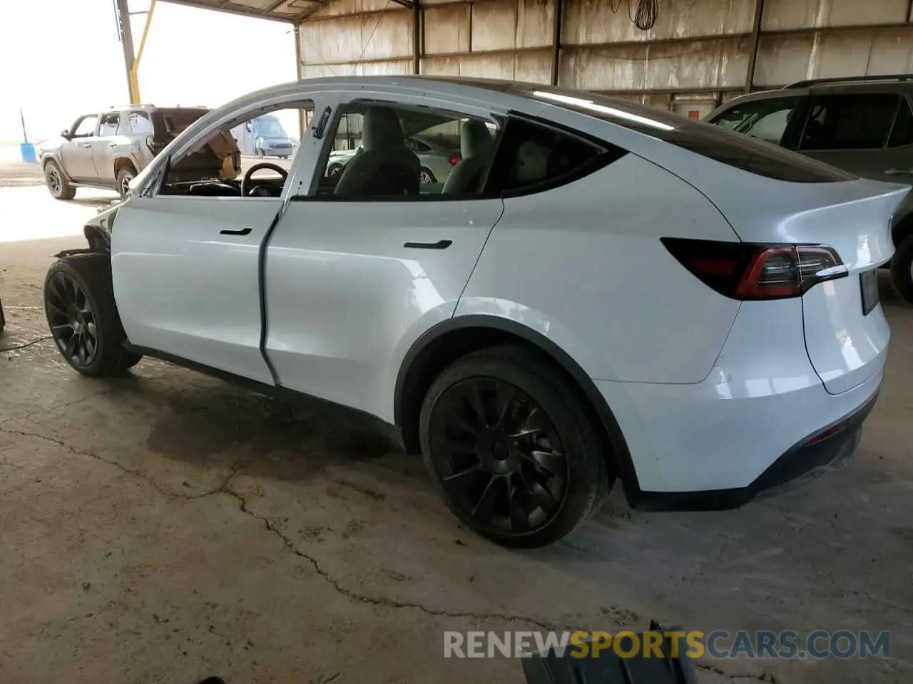 2 Photograph of a damaged car 7SAYGDEE7RA217991 TESLA MODEL Y 2024