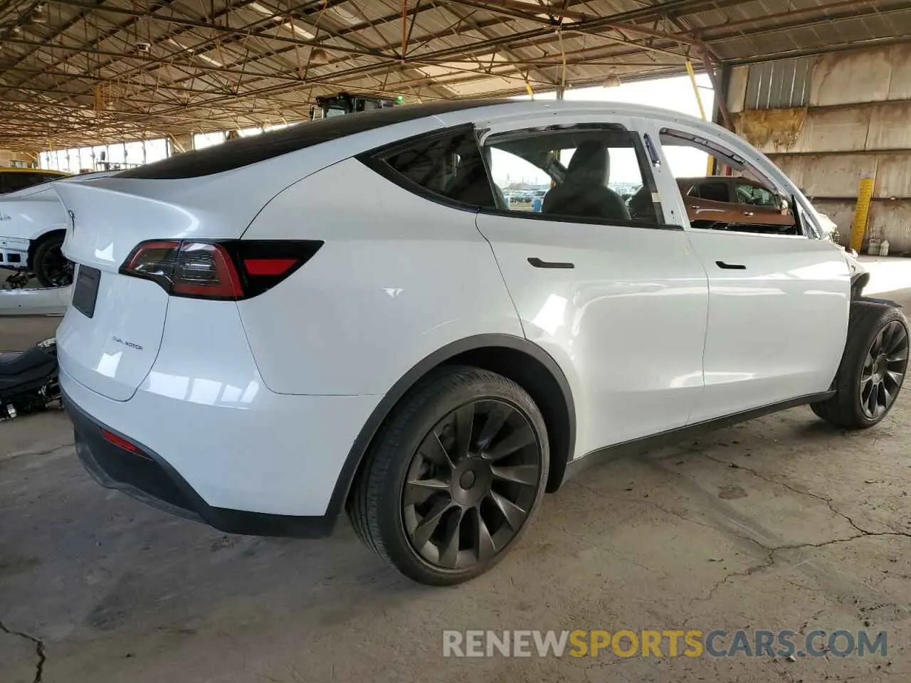 3 Photograph of a damaged car 7SAYGDEE7RA217991 TESLA MODEL Y 2024