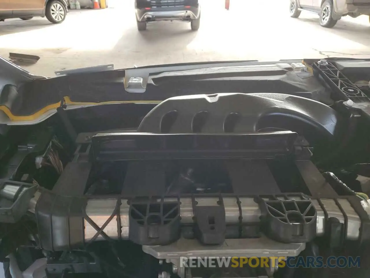 9 Photograph of a damaged car 7SAYGDEE7RA217991 TESLA MODEL Y 2024
