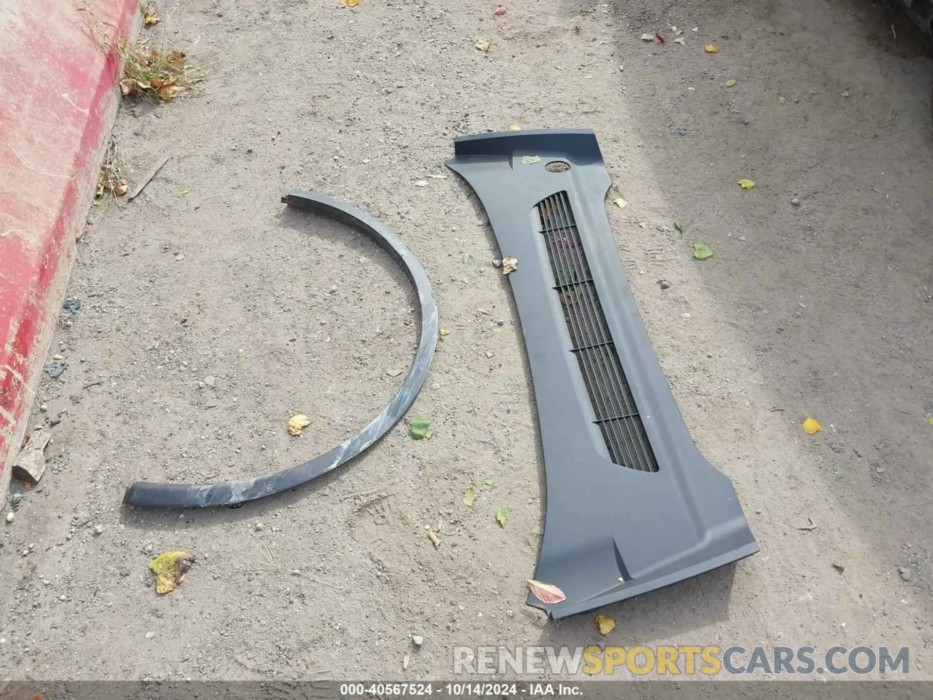 12 Photograph of a damaged car 7SAYGDEE7RA235097 TESLA MODEL Y 2024