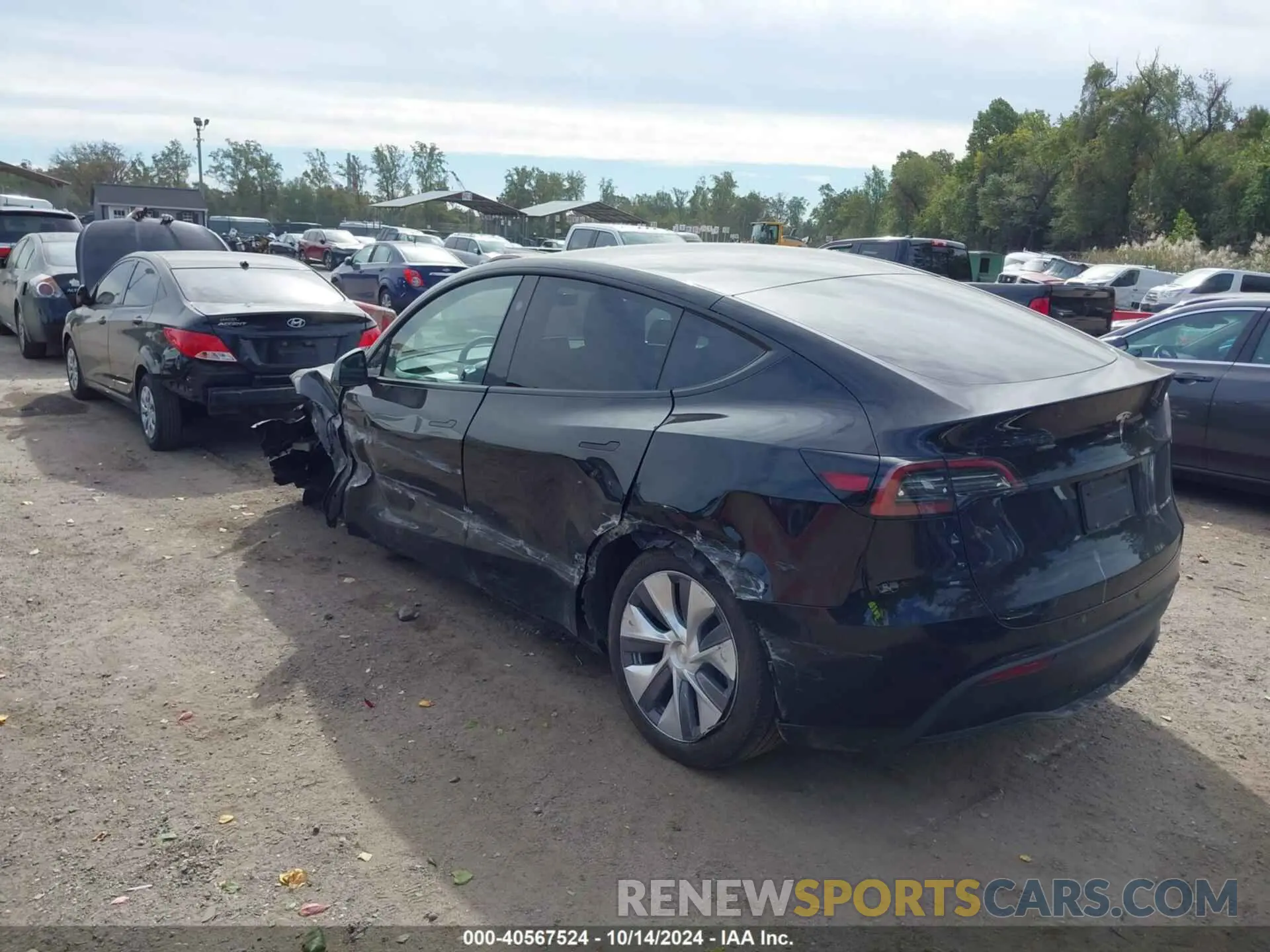 3 Photograph of a damaged car 7SAYGDEE7RA235097 TESLA MODEL Y 2024