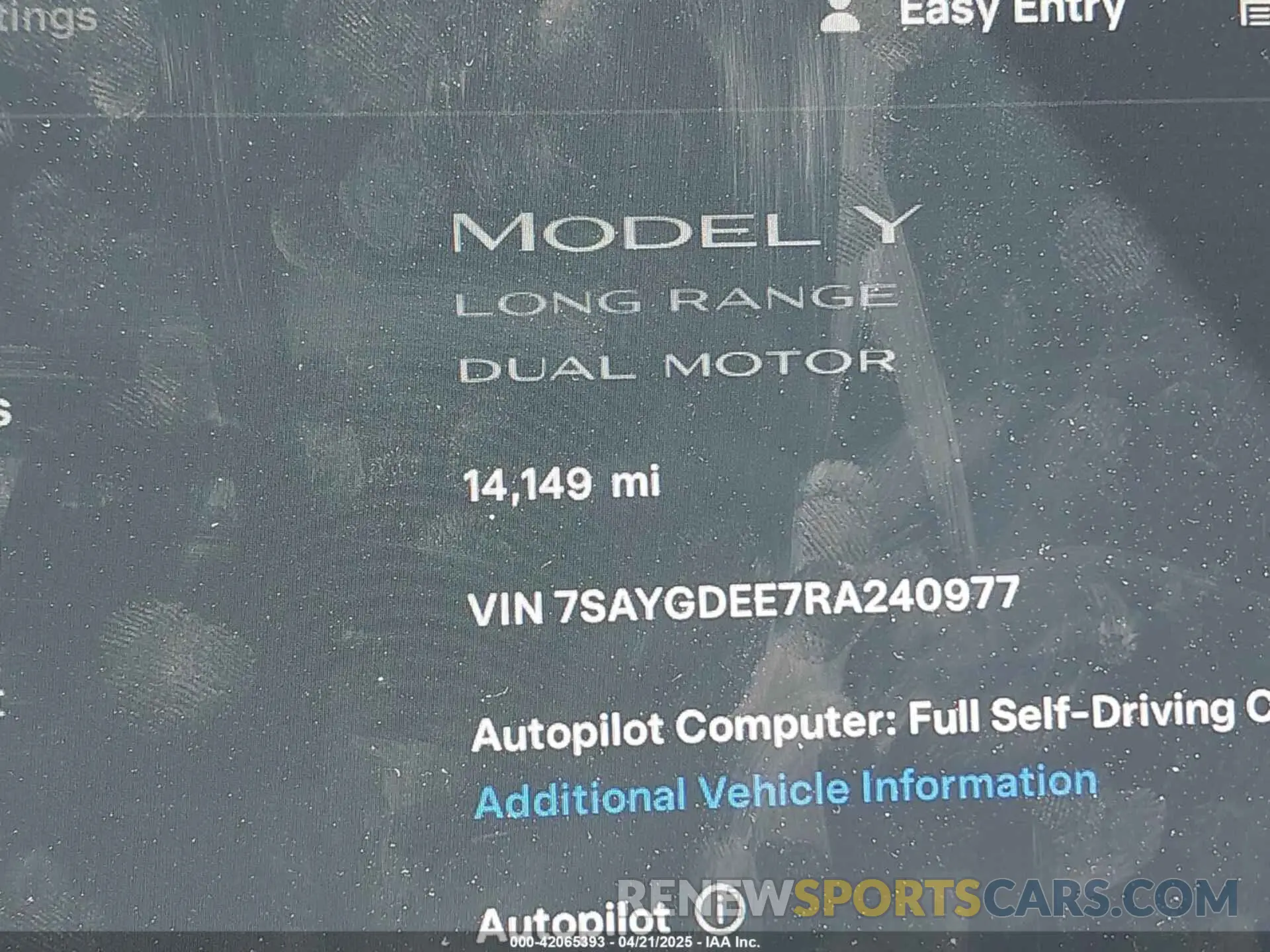 15 Photograph of a damaged car 7SAYGDEE7RA240977 TESLA MODEL Y 2024