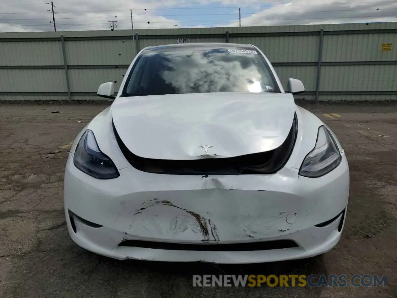 5 Photograph of a damaged car 7SAYGDEE7RA251624 TESLA MODEL Y 2024