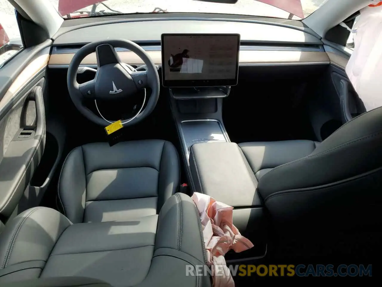 8 Photograph of a damaged car 7SAYGDEE7RA255513 TESLA MODEL Y 2024