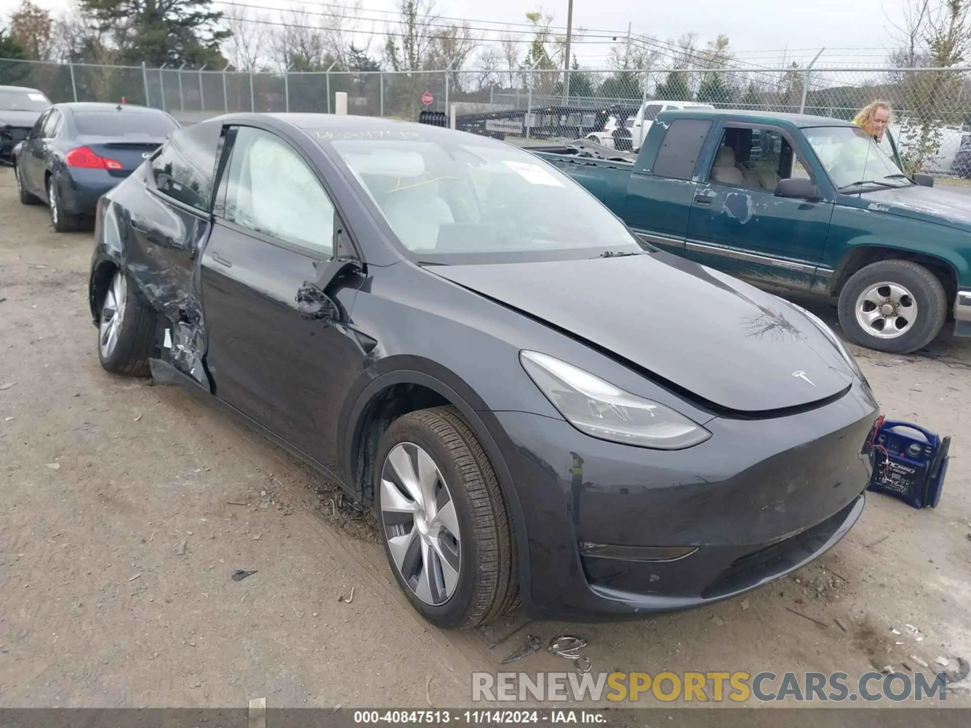 1 Photograph of a damaged car 7SAYGDEE7RA263739 TESLA MODEL Y 2024