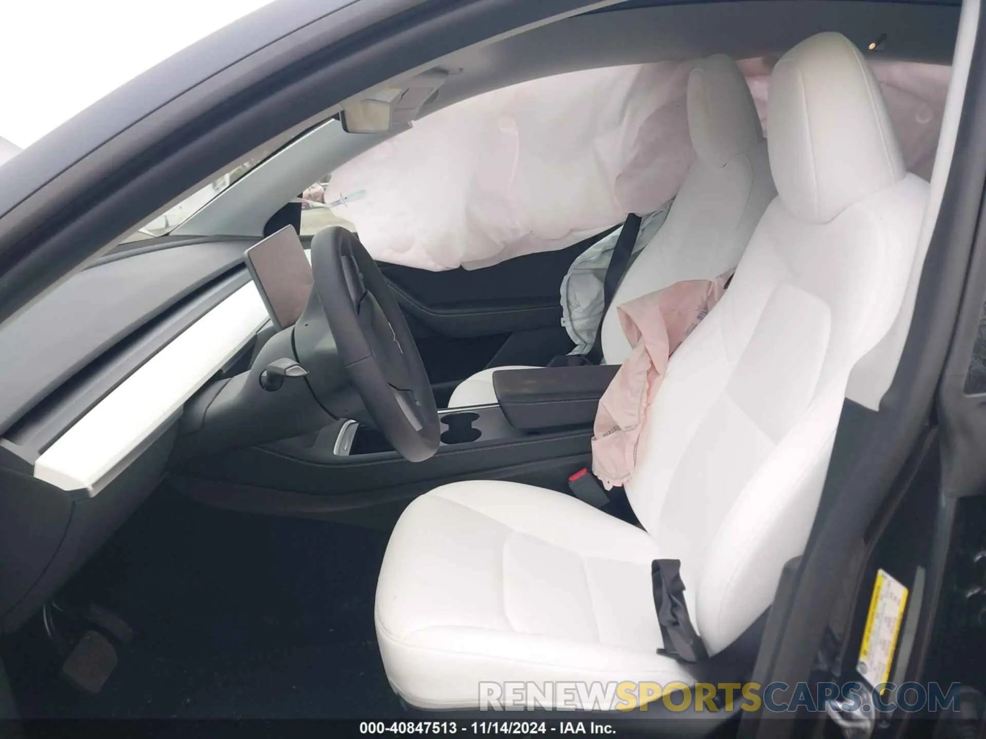 5 Photograph of a damaged car 7SAYGDEE7RA263739 TESLA MODEL Y 2024