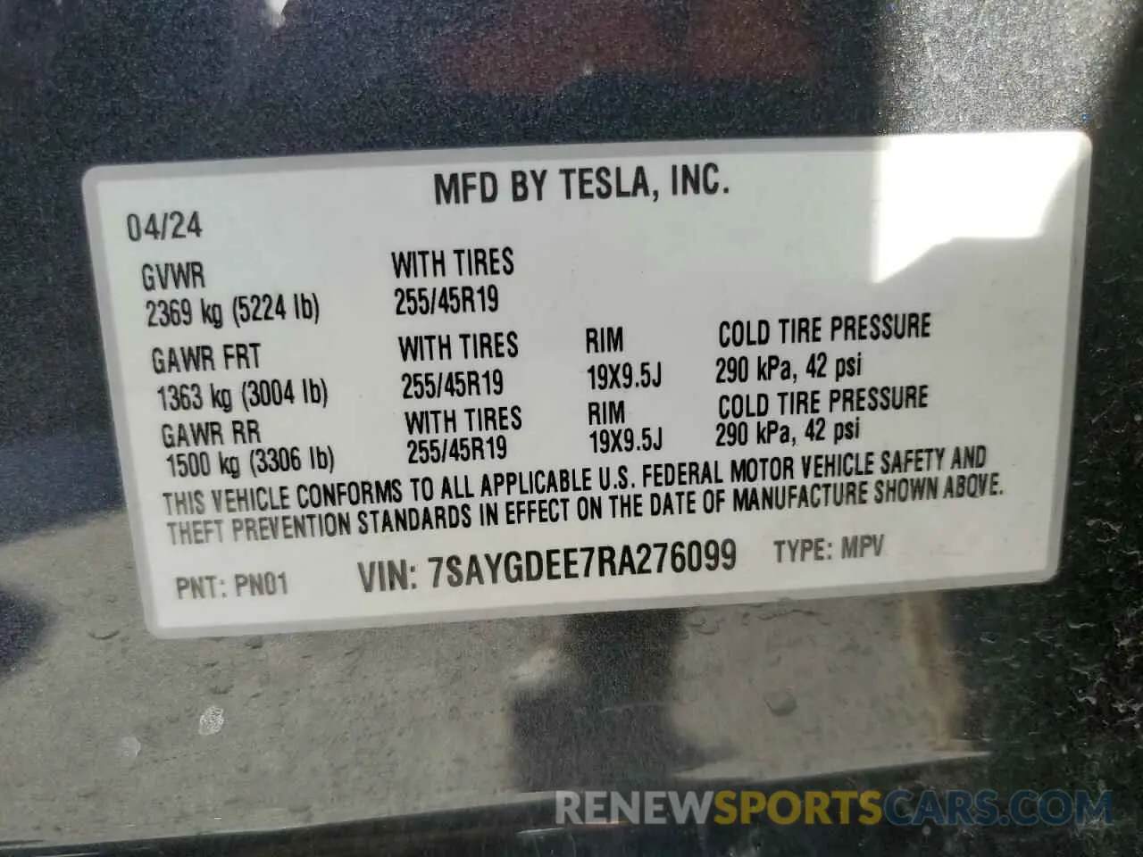 15 Photograph of a damaged car 7SAYGDEE7RA276099 TESLA MODEL Y 2024