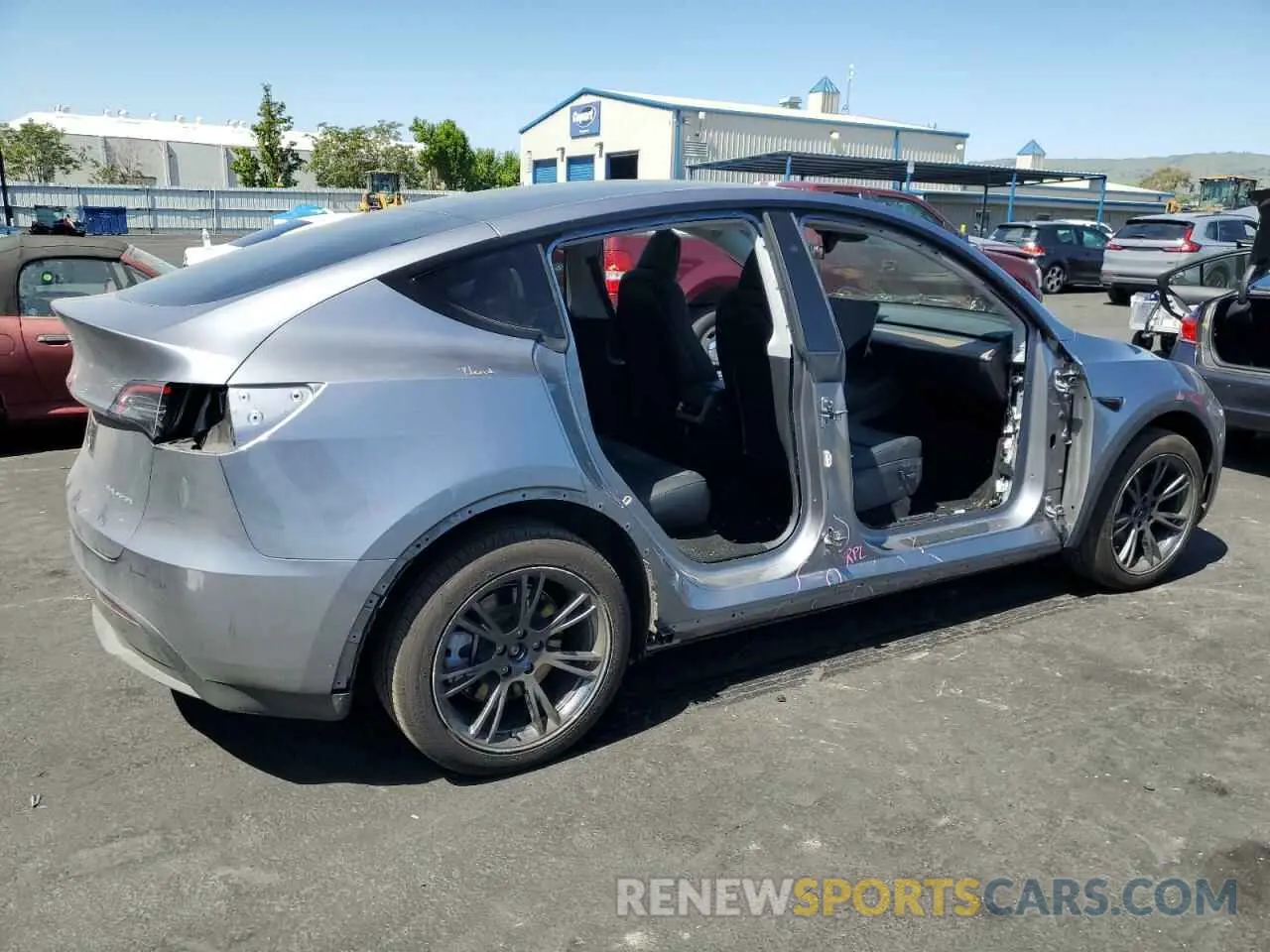 3 Photograph of a damaged car 7SAYGDEE7RA300580 TESLA MODEL Y 2024