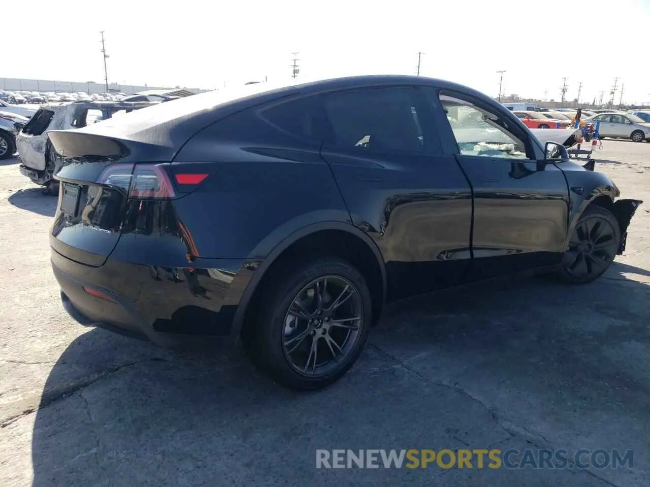 3 Photograph of a damaged car 7SAYGDEE7RA305455 TESLA MODEL Y 2024