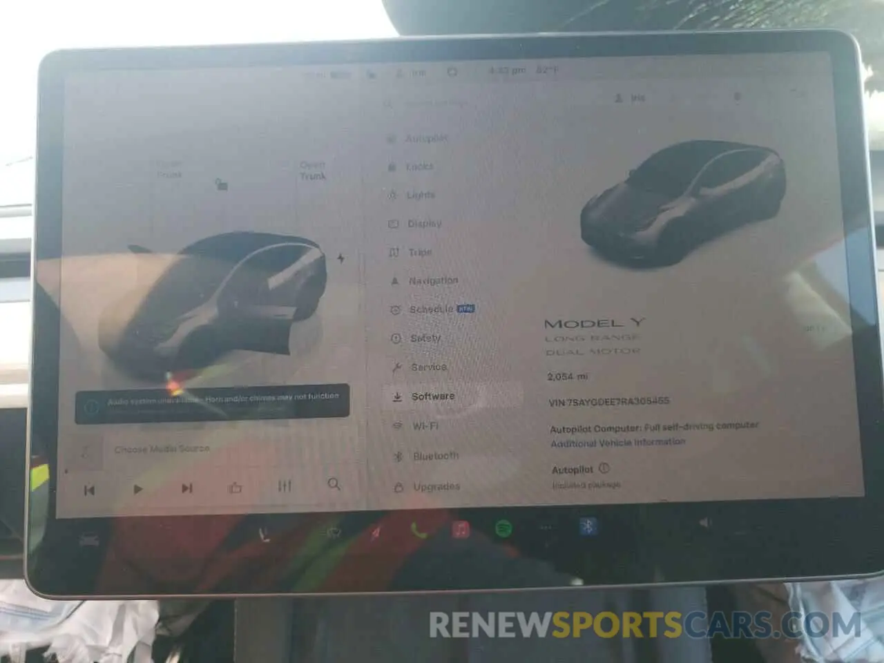9 Photograph of a damaged car 7SAYGDEE7RA305455 TESLA MODEL Y 2024
