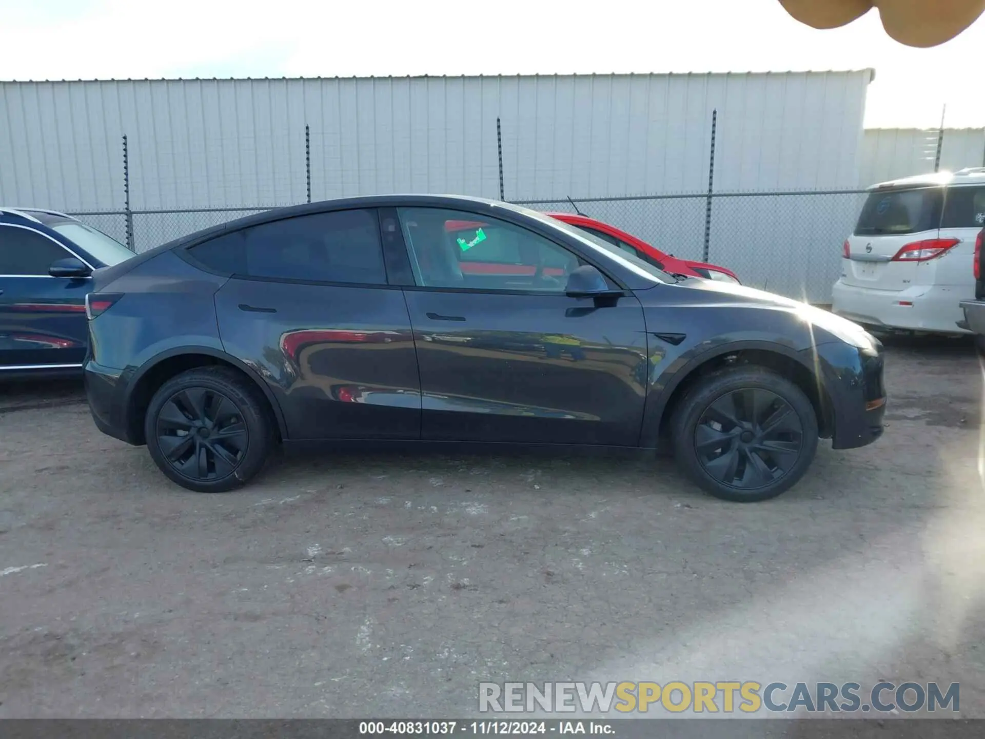 14 Photograph of a damaged car 7SAYGDEE7RA323941 TESLA MODEL Y 2024