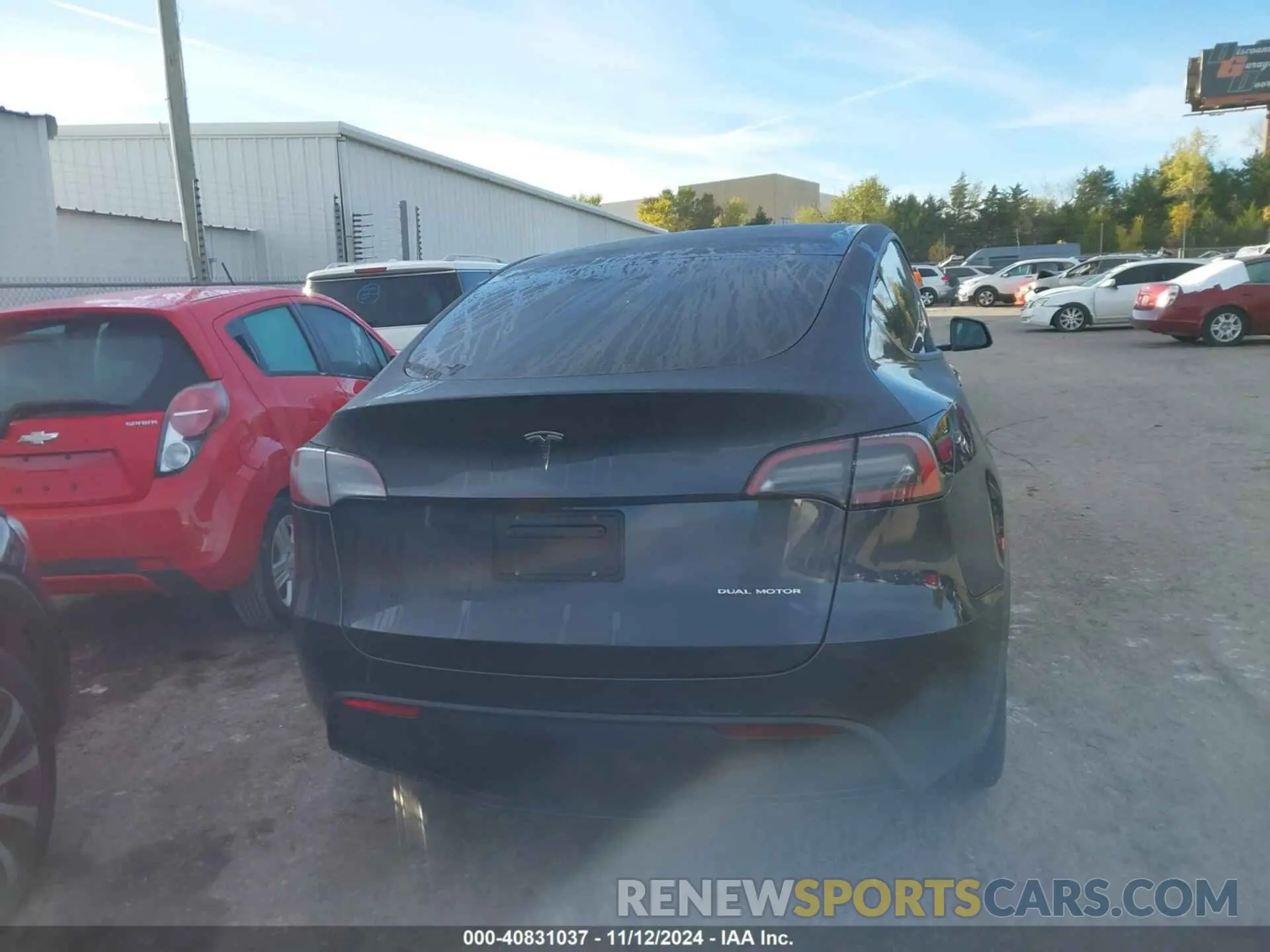 17 Photograph of a damaged car 7SAYGDEE7RA323941 TESLA MODEL Y 2024