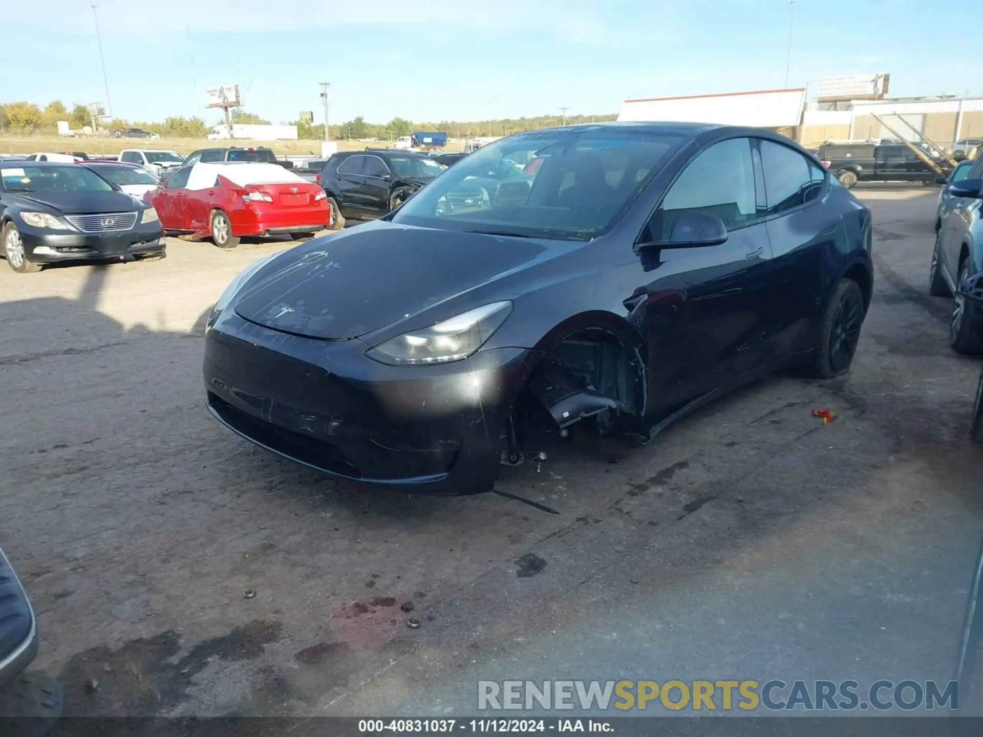 2 Photograph of a damaged car 7SAYGDEE7RA323941 TESLA MODEL Y 2024
