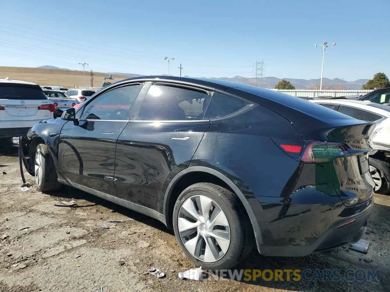 2 Photograph of a damaged car 7SAYGDEE7RF071563 TESLA MODEL Y 2024