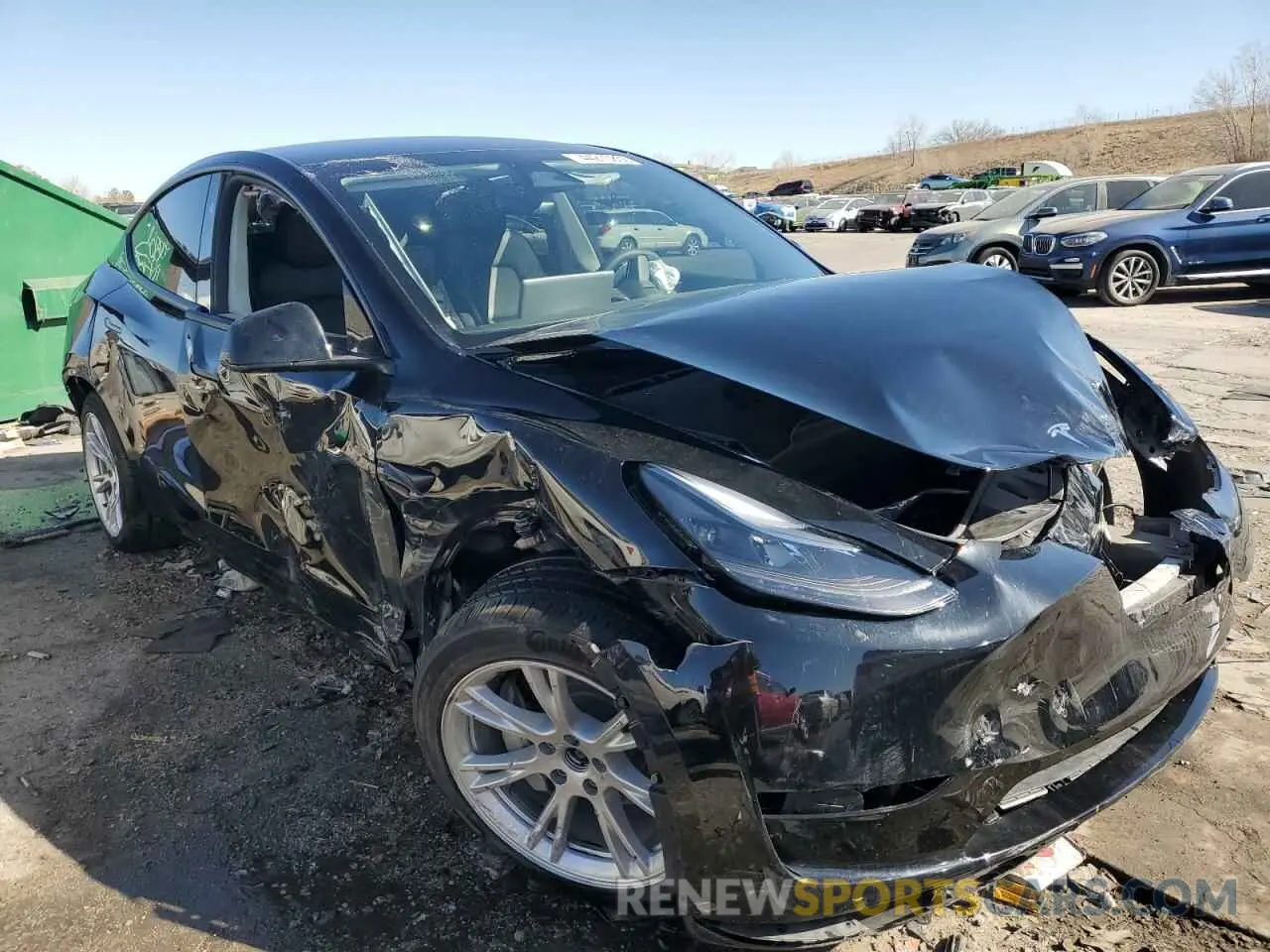 4 Photograph of a damaged car 7SAYGDEE7RF071563 TESLA MODEL Y 2024