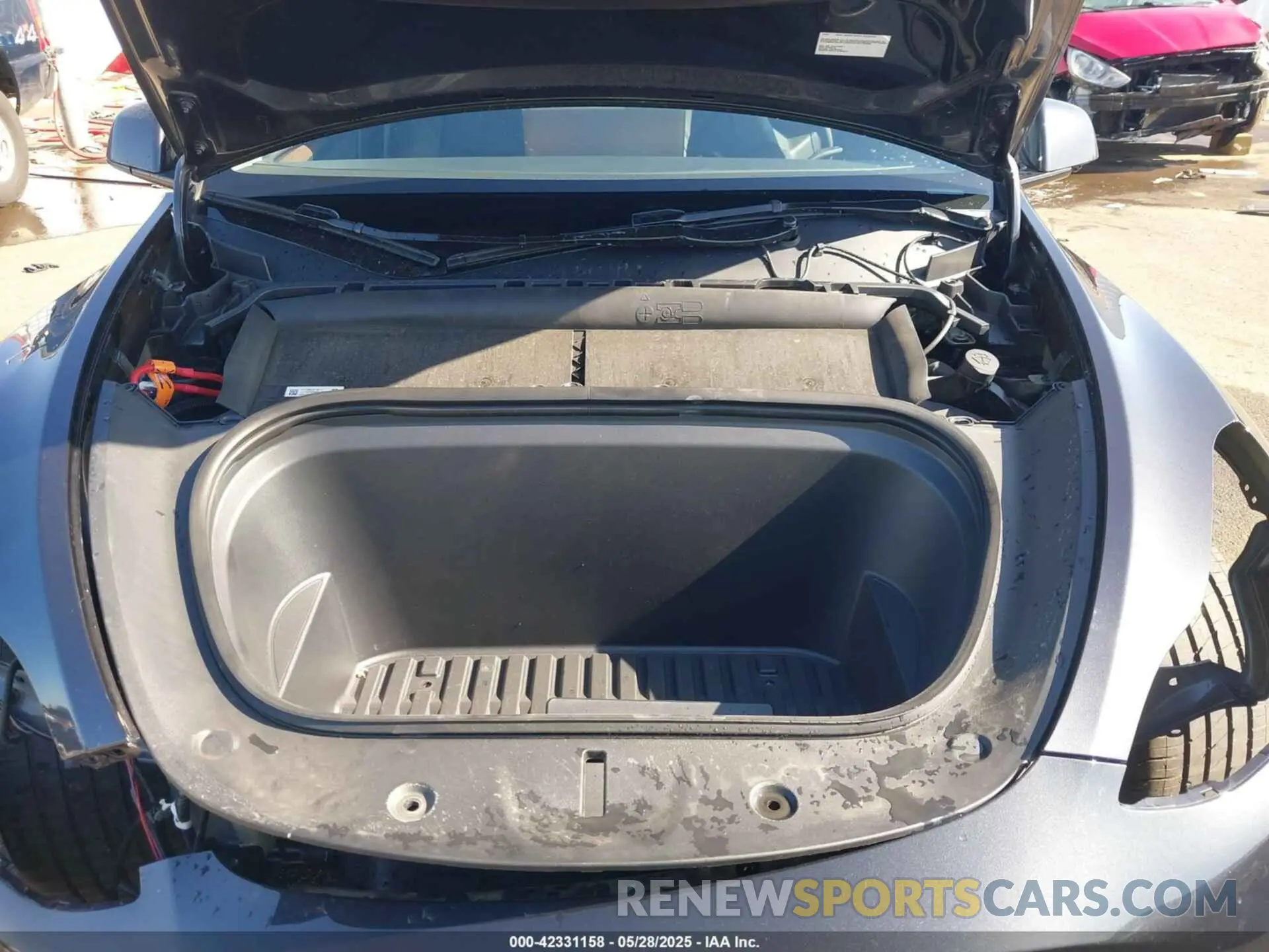 10 Photograph of a damaged car 7SAYGDEE7RF074401 TESLA MODEL Y 2024