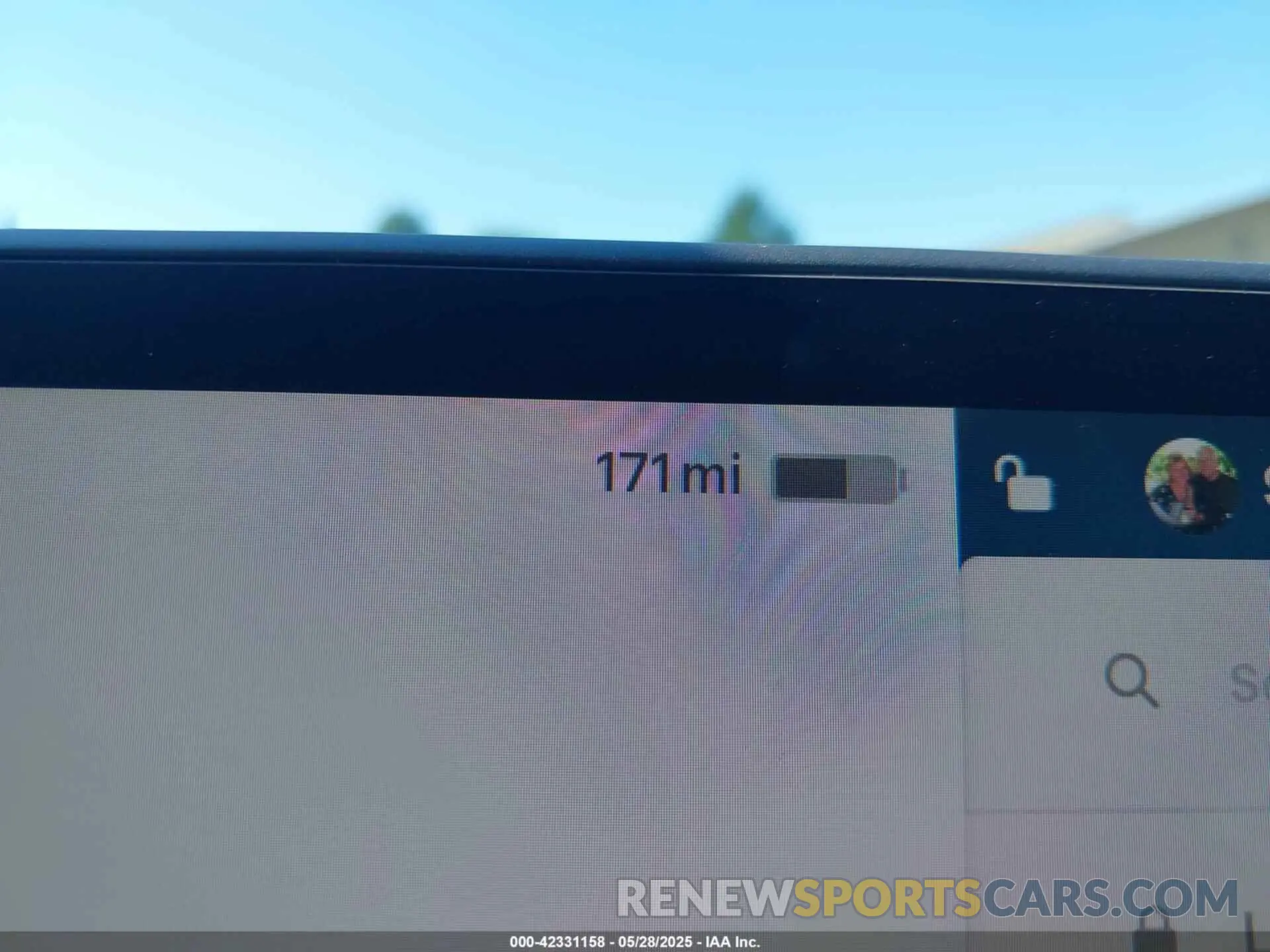 18 Photograph of a damaged car 7SAYGDEE7RF074401 TESLA MODEL Y 2024