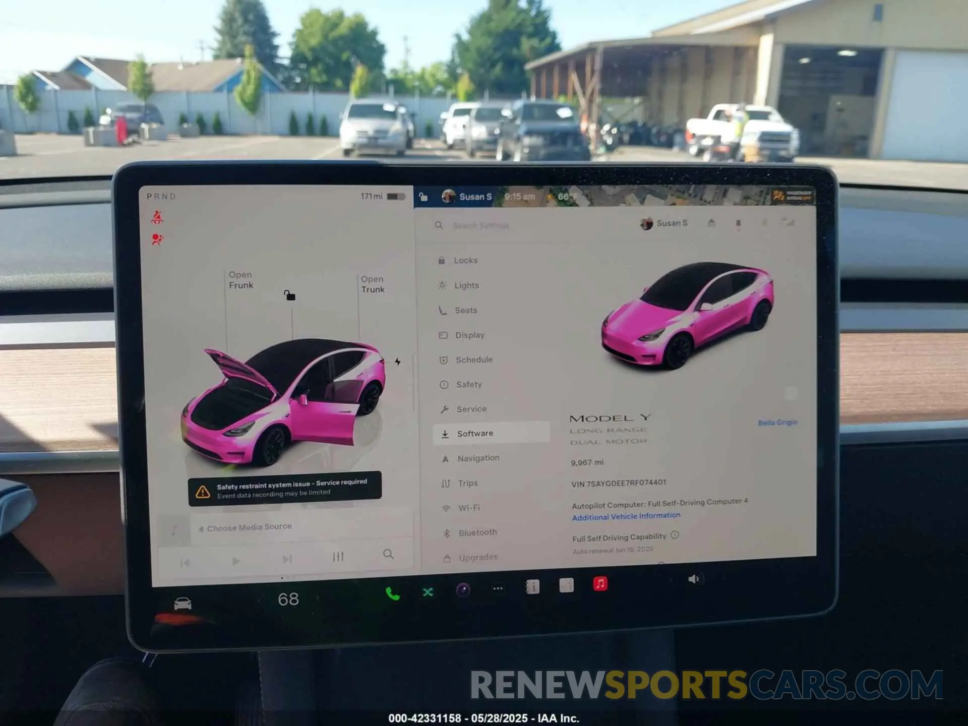 7 Photograph of a damaged car 7SAYGDEE7RF074401 TESLA MODEL Y 2024