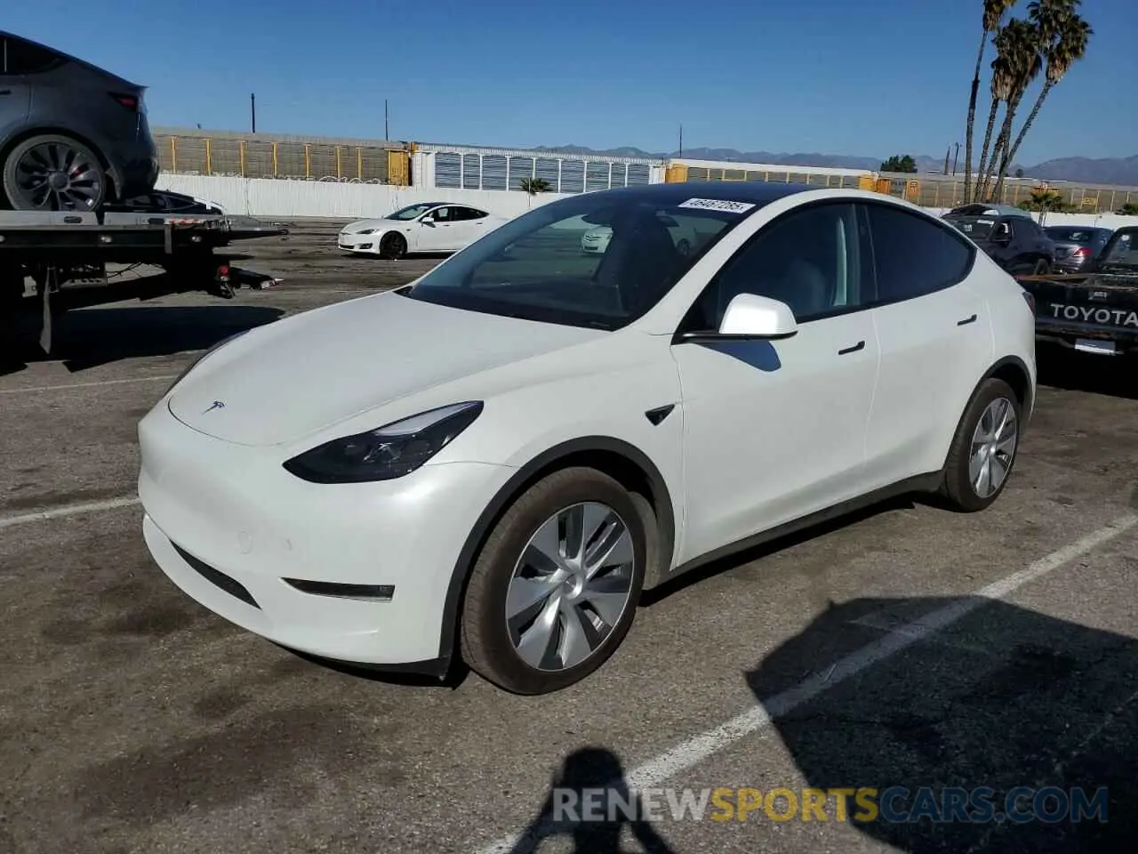 1 Photograph of a damaged car 7SAYGDEE7RF076424 TESLA MODEL Y 2024