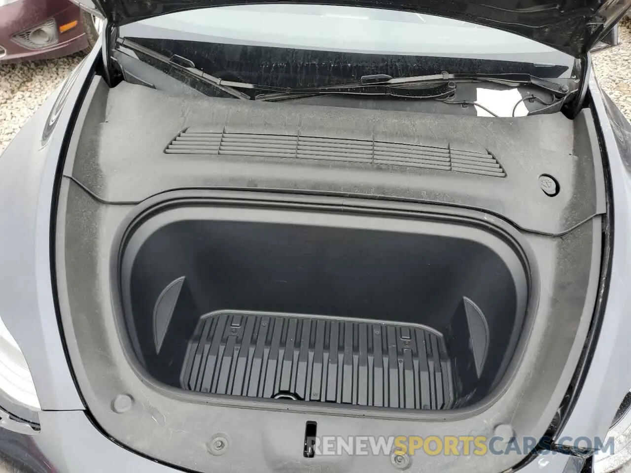 13 Photograph of a damaged car 7SAYGDEE7RF158721 TESLA MODEL Y 2024