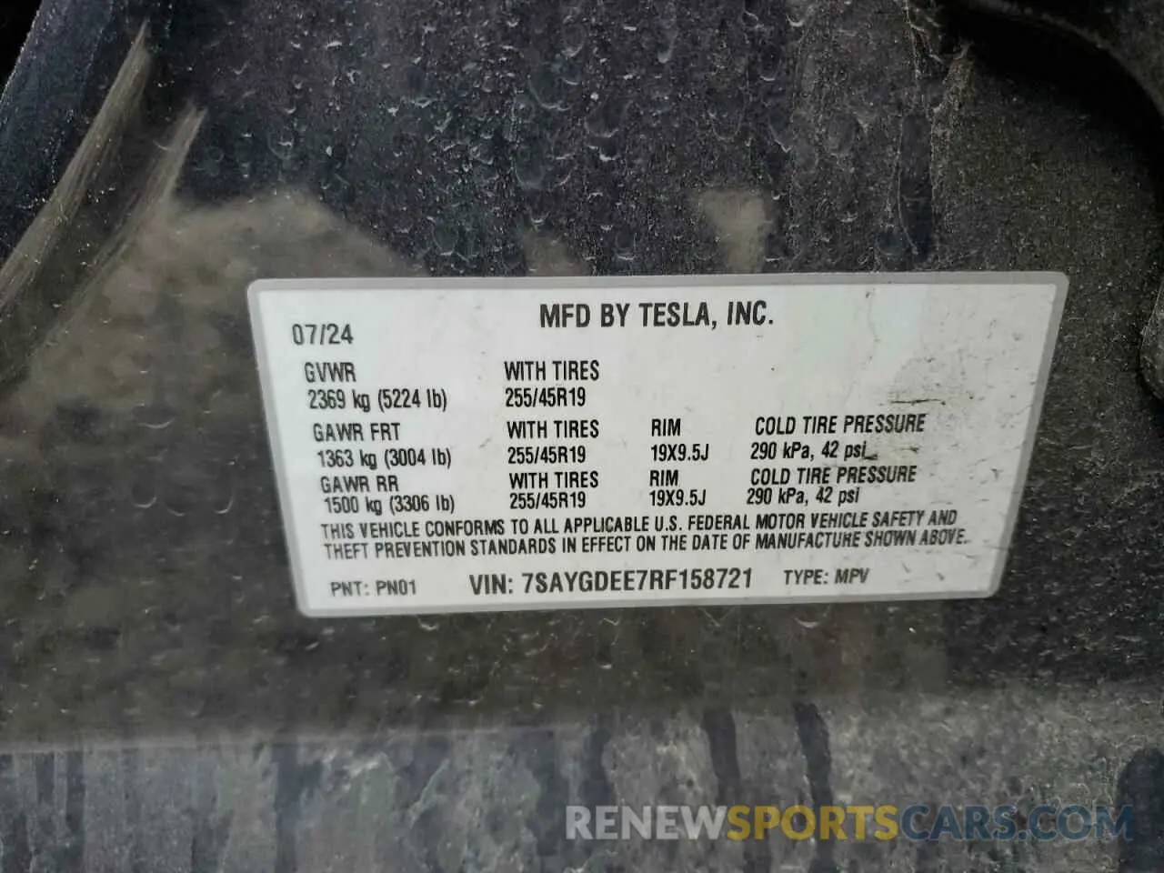 15 Photograph of a damaged car 7SAYGDEE7RF158721 TESLA MODEL Y 2024