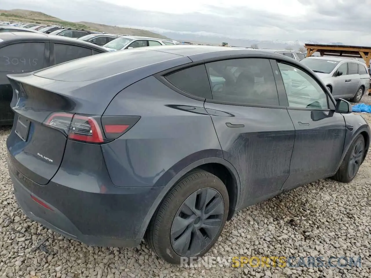 3 Photograph of a damaged car 7SAYGDEE7RF158721 TESLA MODEL Y 2024