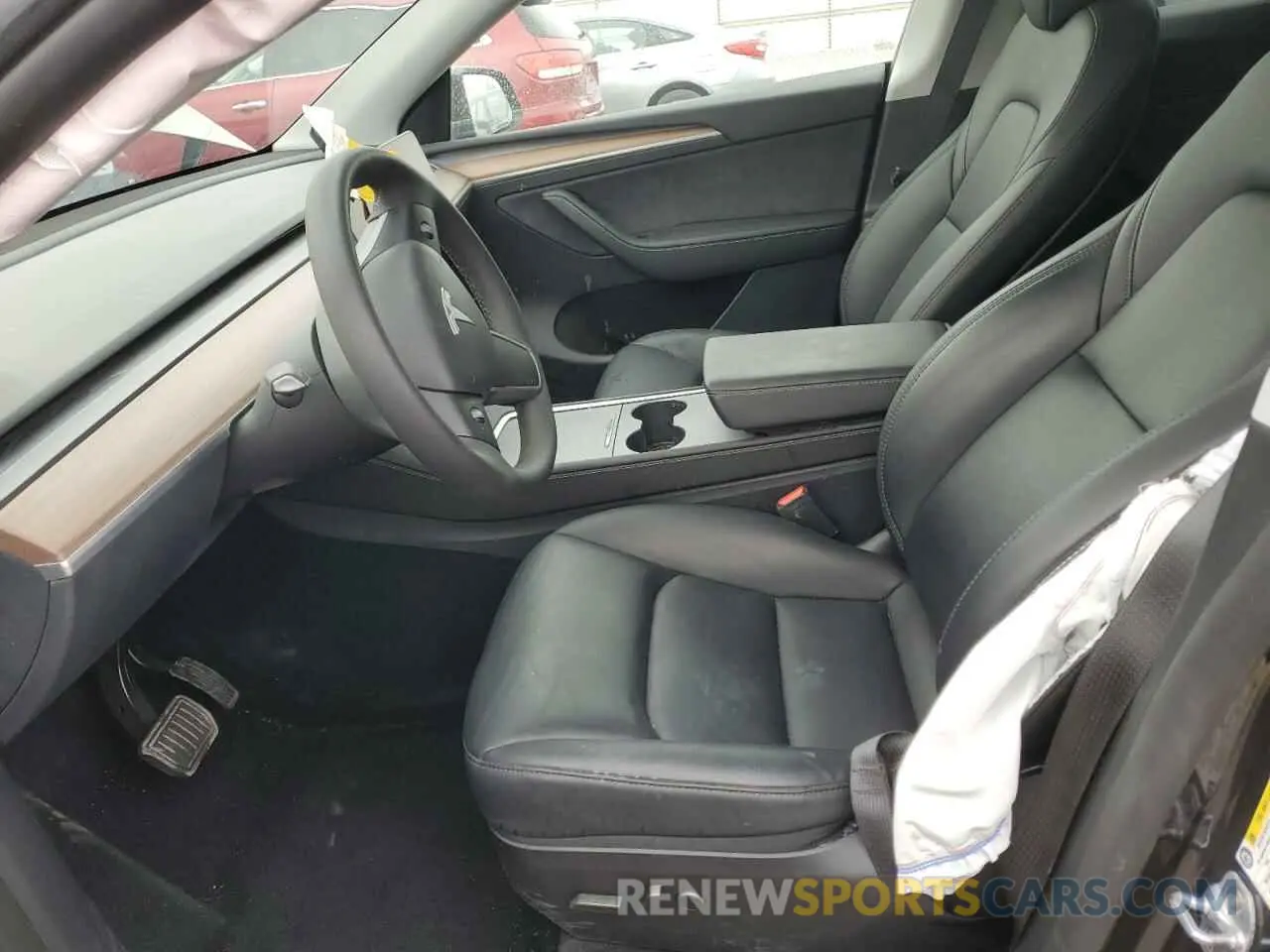 7 Photograph of a damaged car 7SAYGDEE7RF158721 TESLA MODEL Y 2024