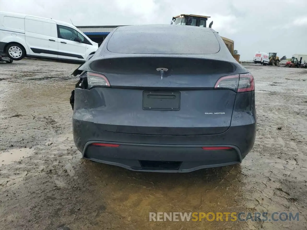 6 Photograph of a damaged car 7SAYGDEE7RF179424 TESLA MODEL Y 2024