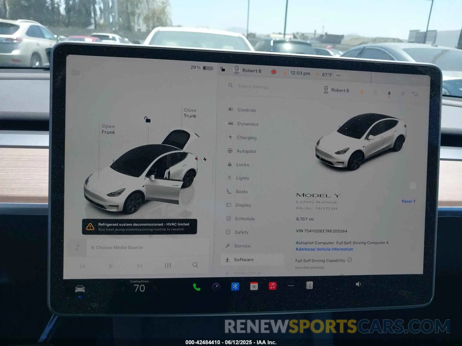 16 Photograph of a damaged car 7SAYGDEE7RF205584 TESLA MODEL Y 2024