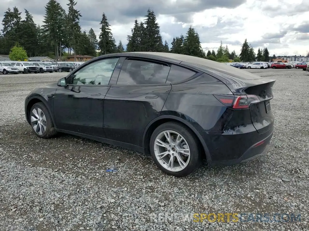 2 Photograph of a damaged car 7SAYGDEE7RF985344 TESLA MODEL Y 2024