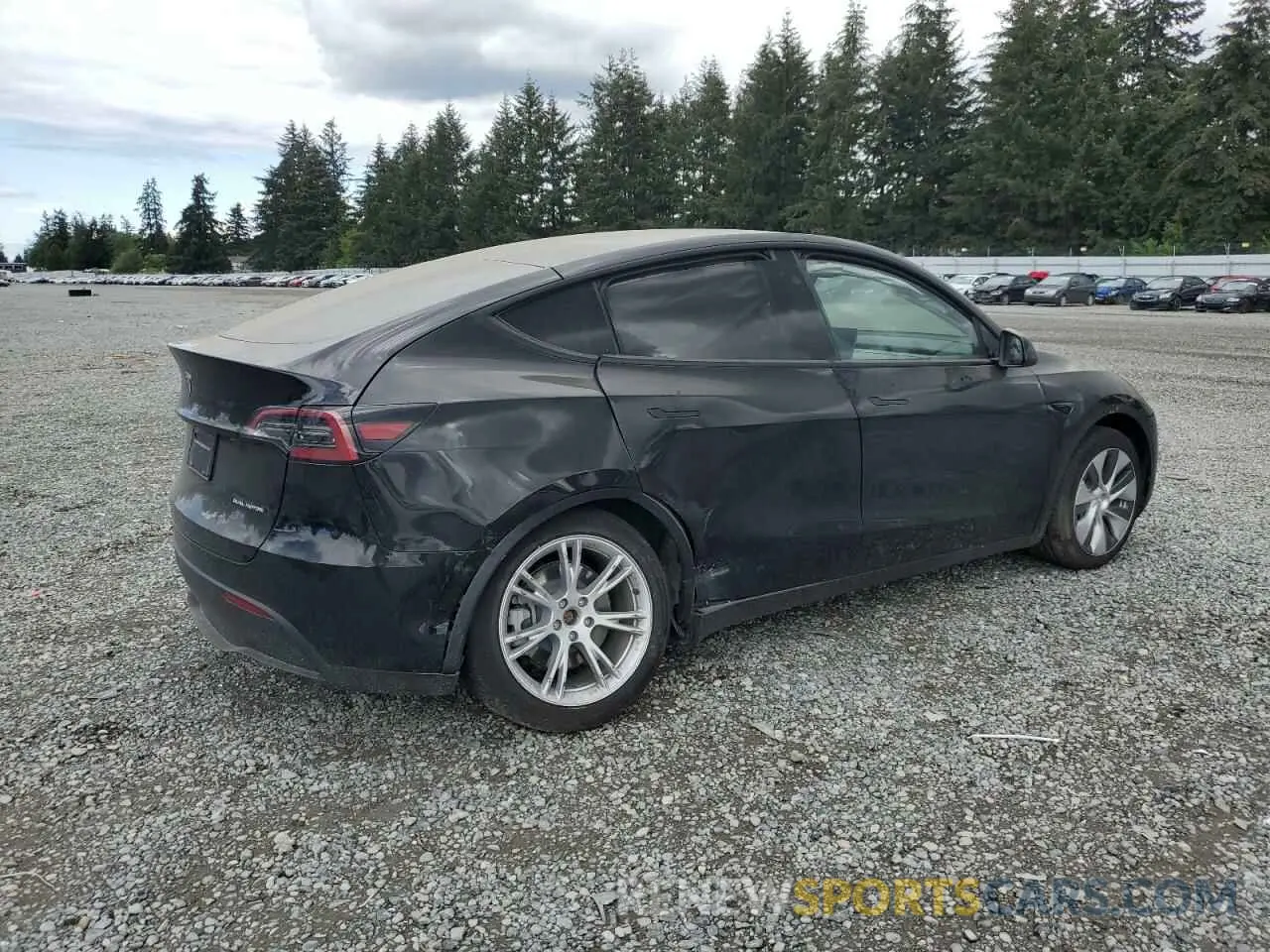 3 Photograph of a damaged car 7SAYGDEE7RF985344 TESLA MODEL Y 2024