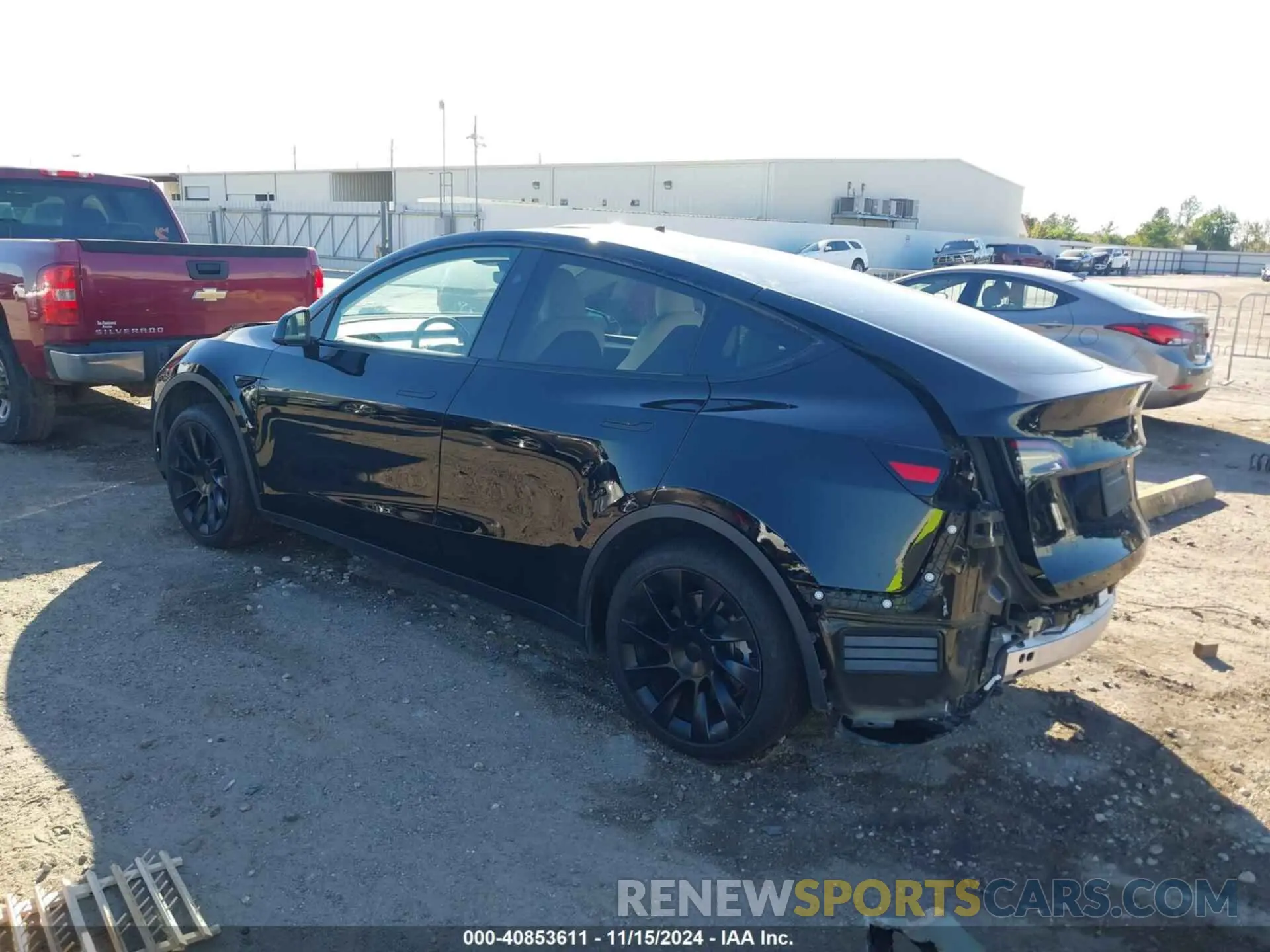 3 Photograph of a damaged car 7SAYGDEE8RA222844 TESLA MODEL Y 2024