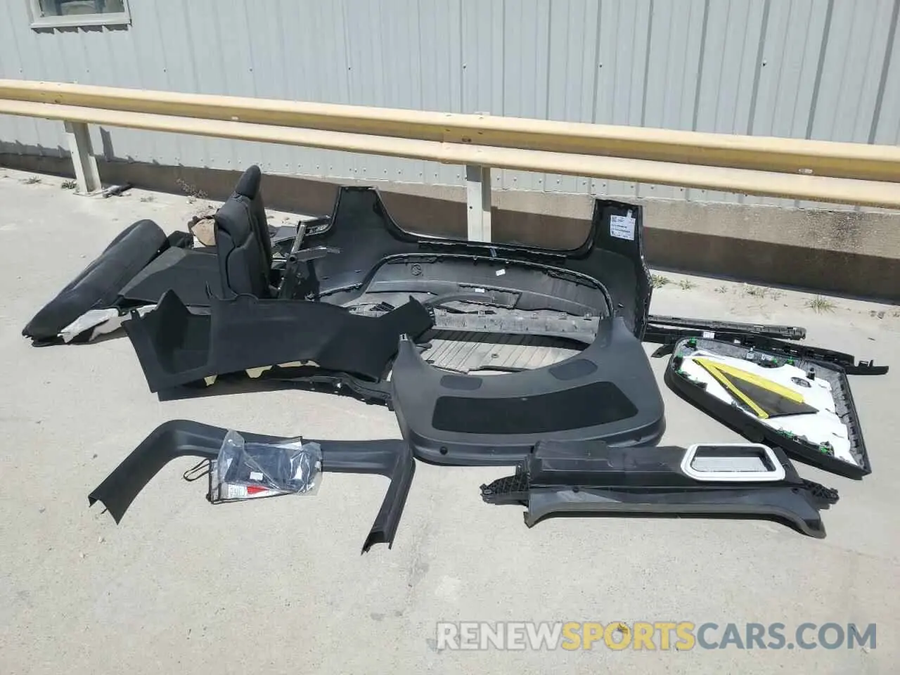 14 Photograph of a damaged car 7SAYGDEE8RA225436 TESLA MODEL Y 2024