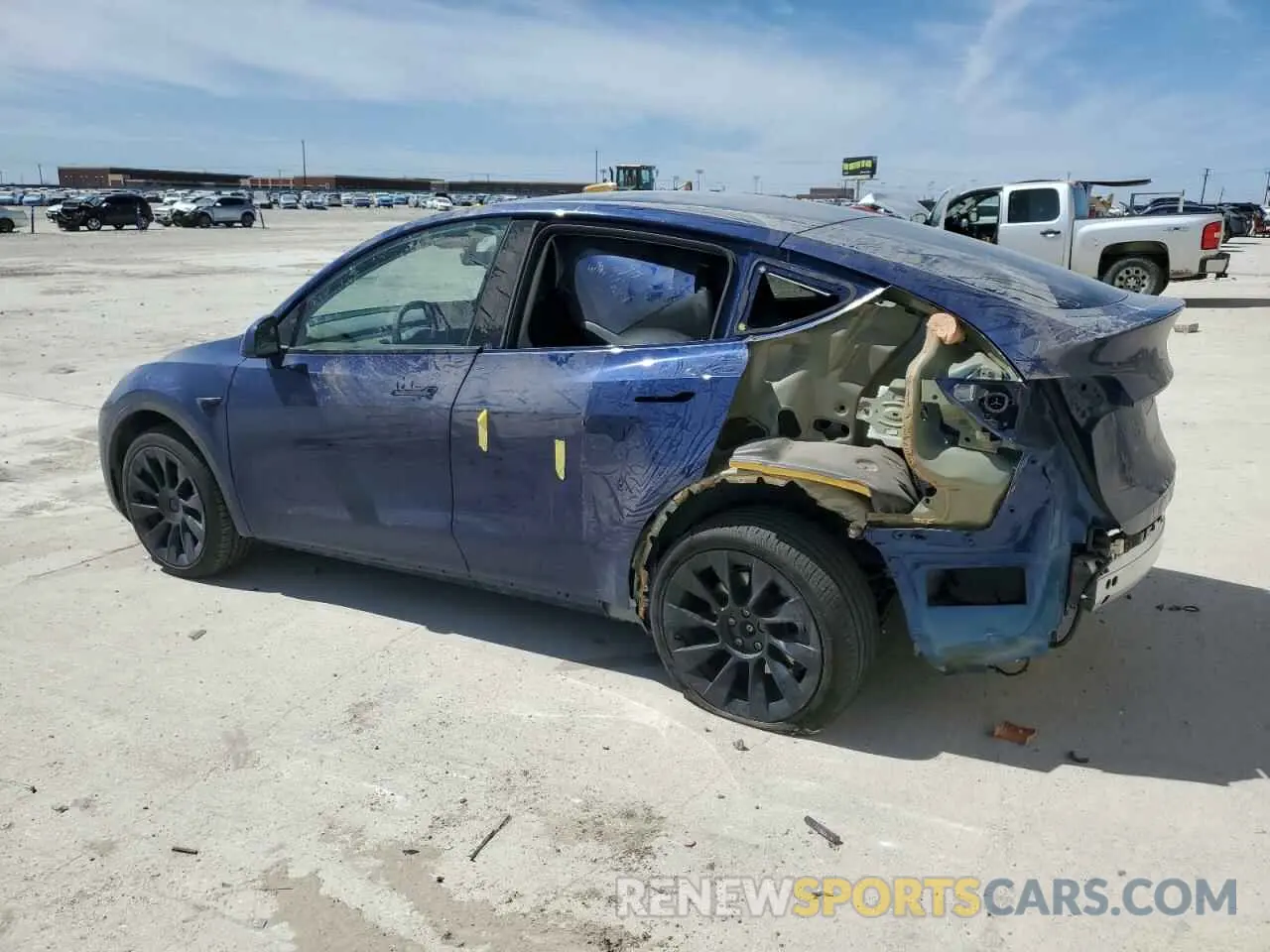 2 Photograph of a damaged car 7SAYGDEE8RA225436 TESLA MODEL Y 2024