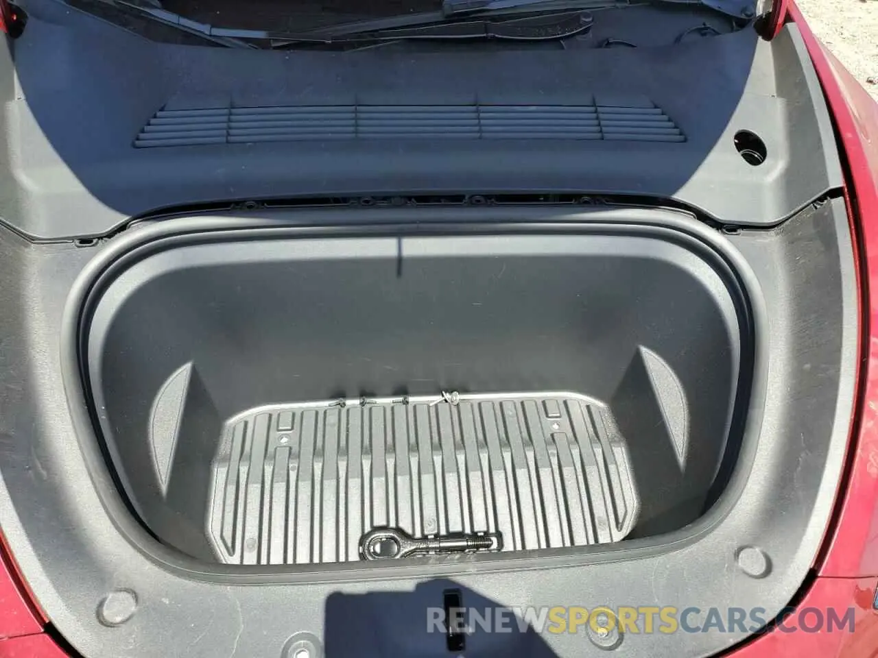 11 Photograph of a damaged car 7SAYGDEE8RA233147 TESLA MODEL Y 2024