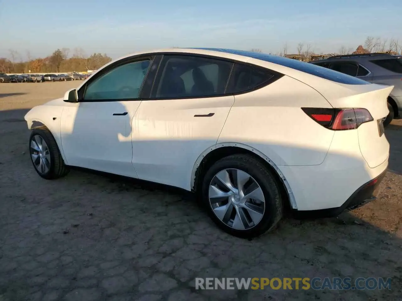 2 Photograph of a damaged car 7SAYGDEE8RA235545 TESLA MODEL Y 2024