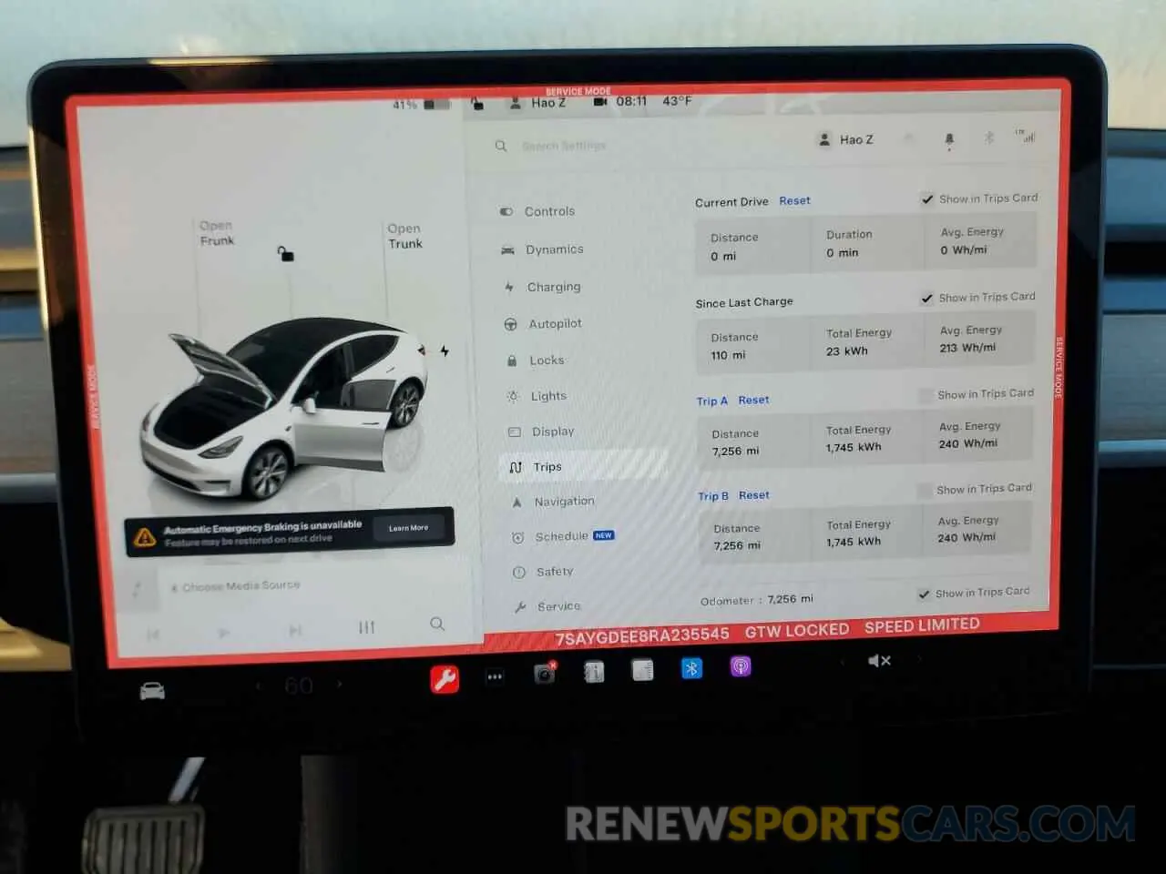 9 Photograph of a damaged car 7SAYGDEE8RA235545 TESLA MODEL Y 2024