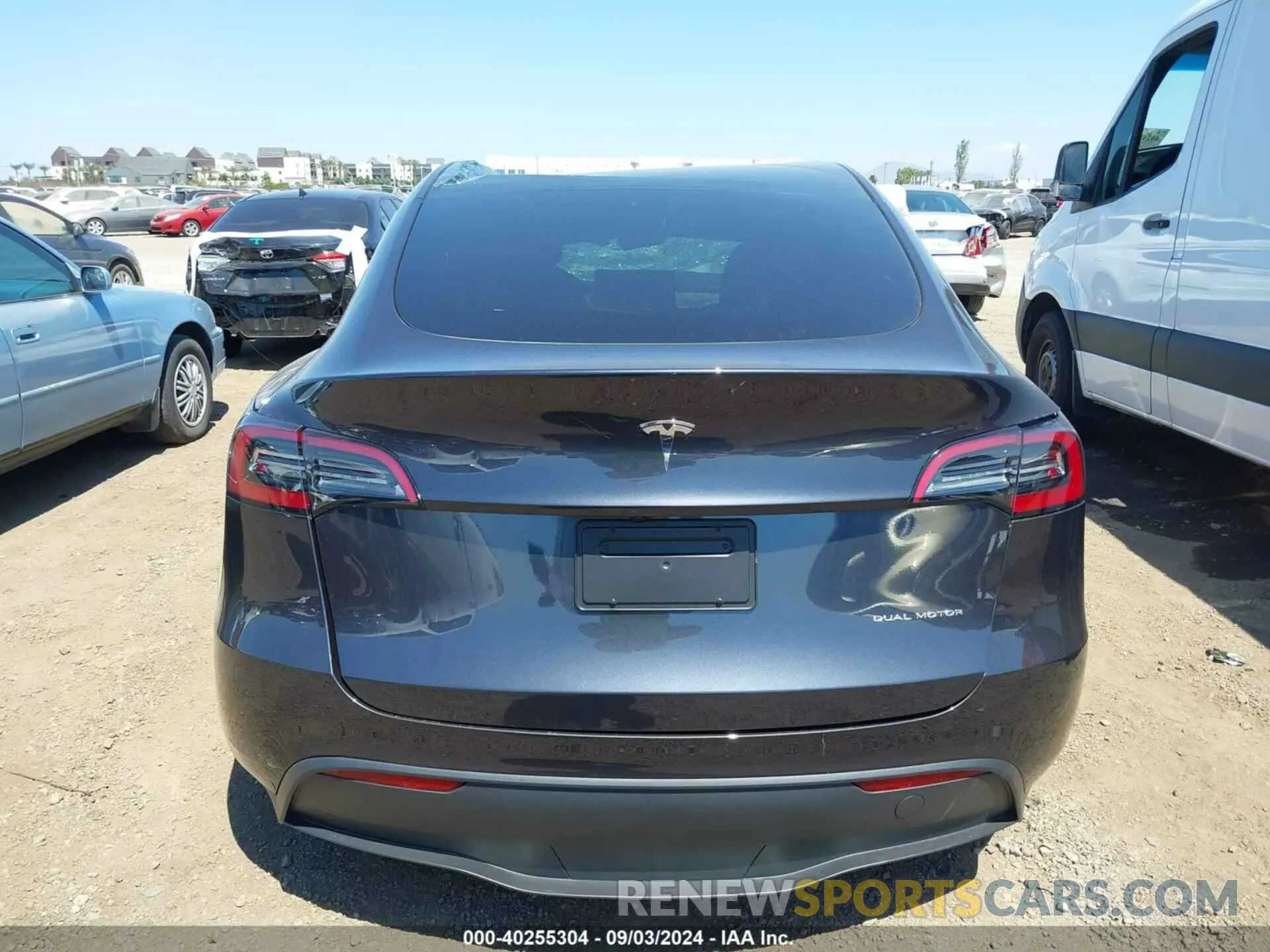 15 Photograph of a damaged car 7SAYGDEE8RA246903 TESLA MODEL Y 2024