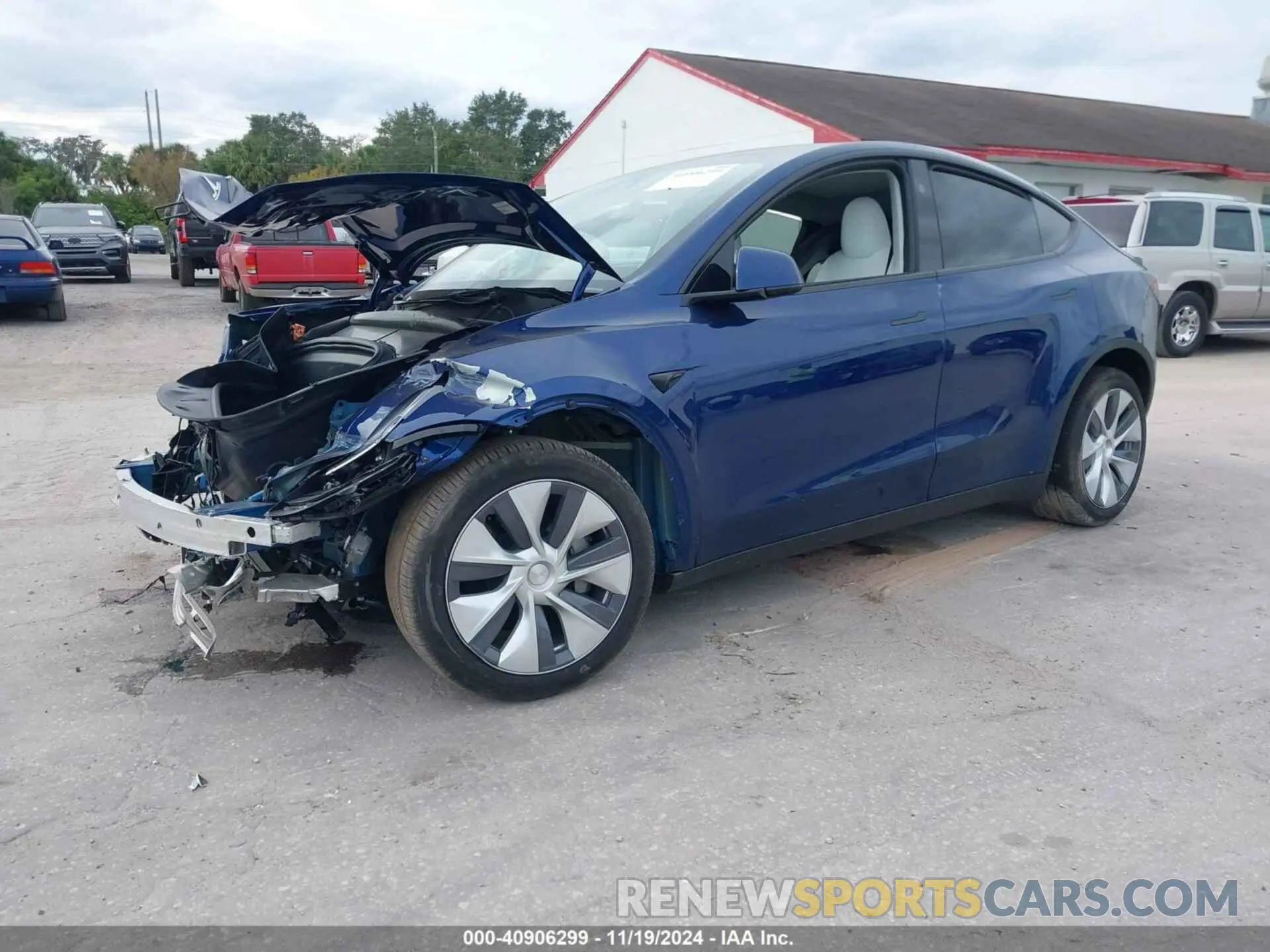 2 Photograph of a damaged car 7SAYGDEE8RA252538 TESLA MODEL Y 2024