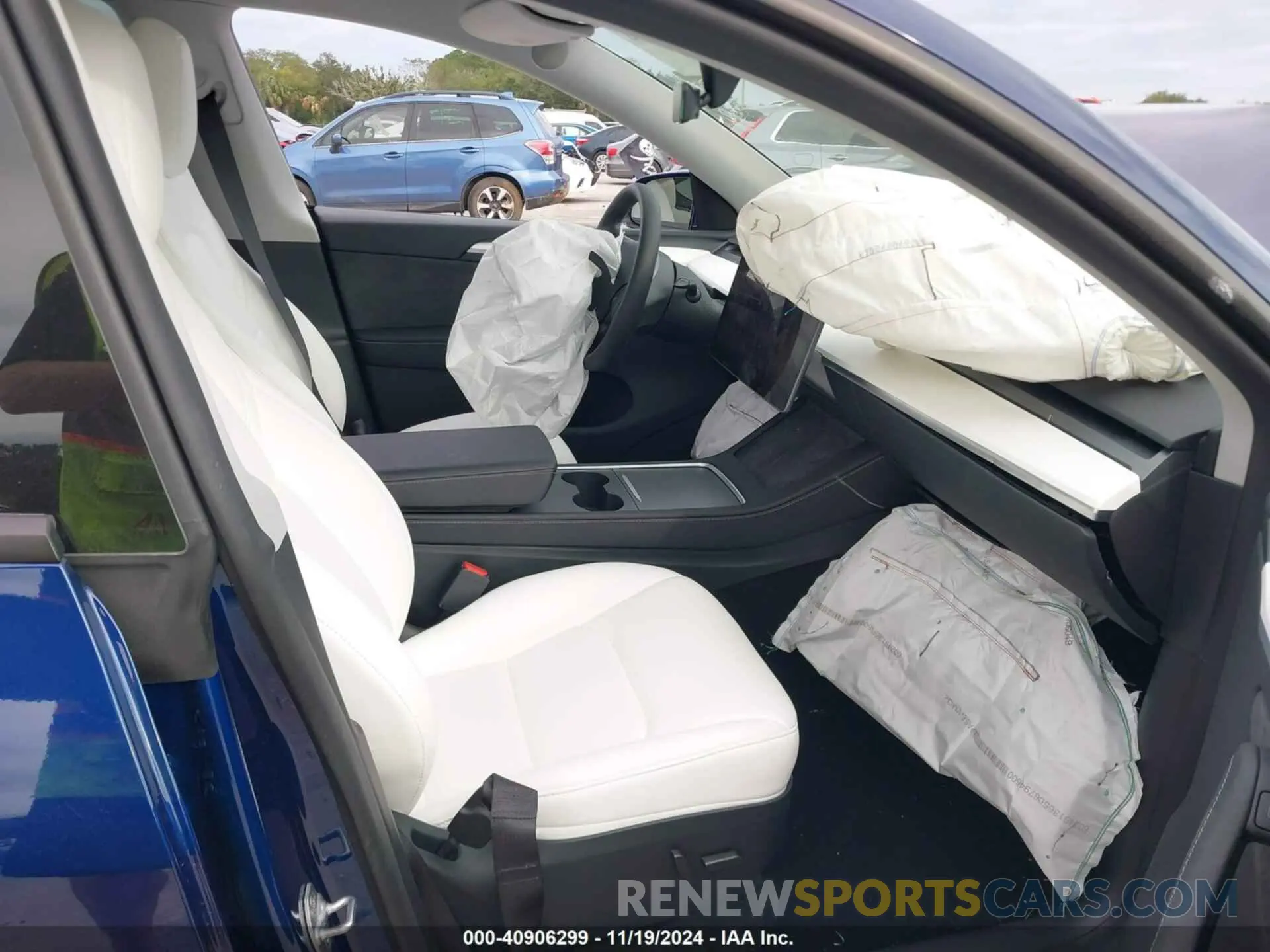 5 Photograph of a damaged car 7SAYGDEE8RA252538 TESLA MODEL Y 2024