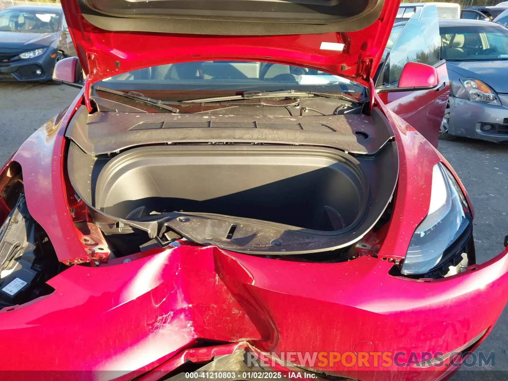 10 Photograph of a damaged car 7SAYGDEE8RA254256 TESLA MODEL Y 2024